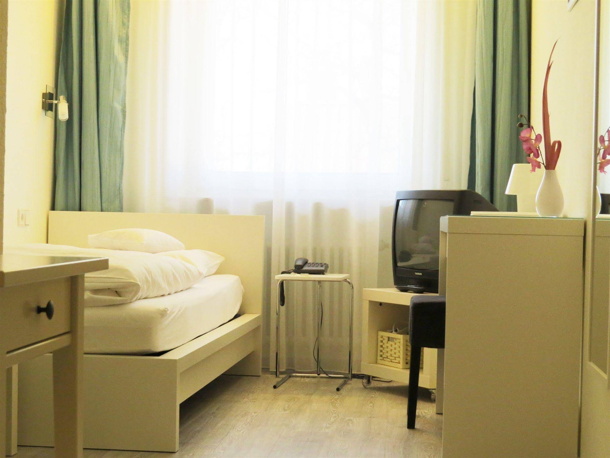 Hotel die LINDE