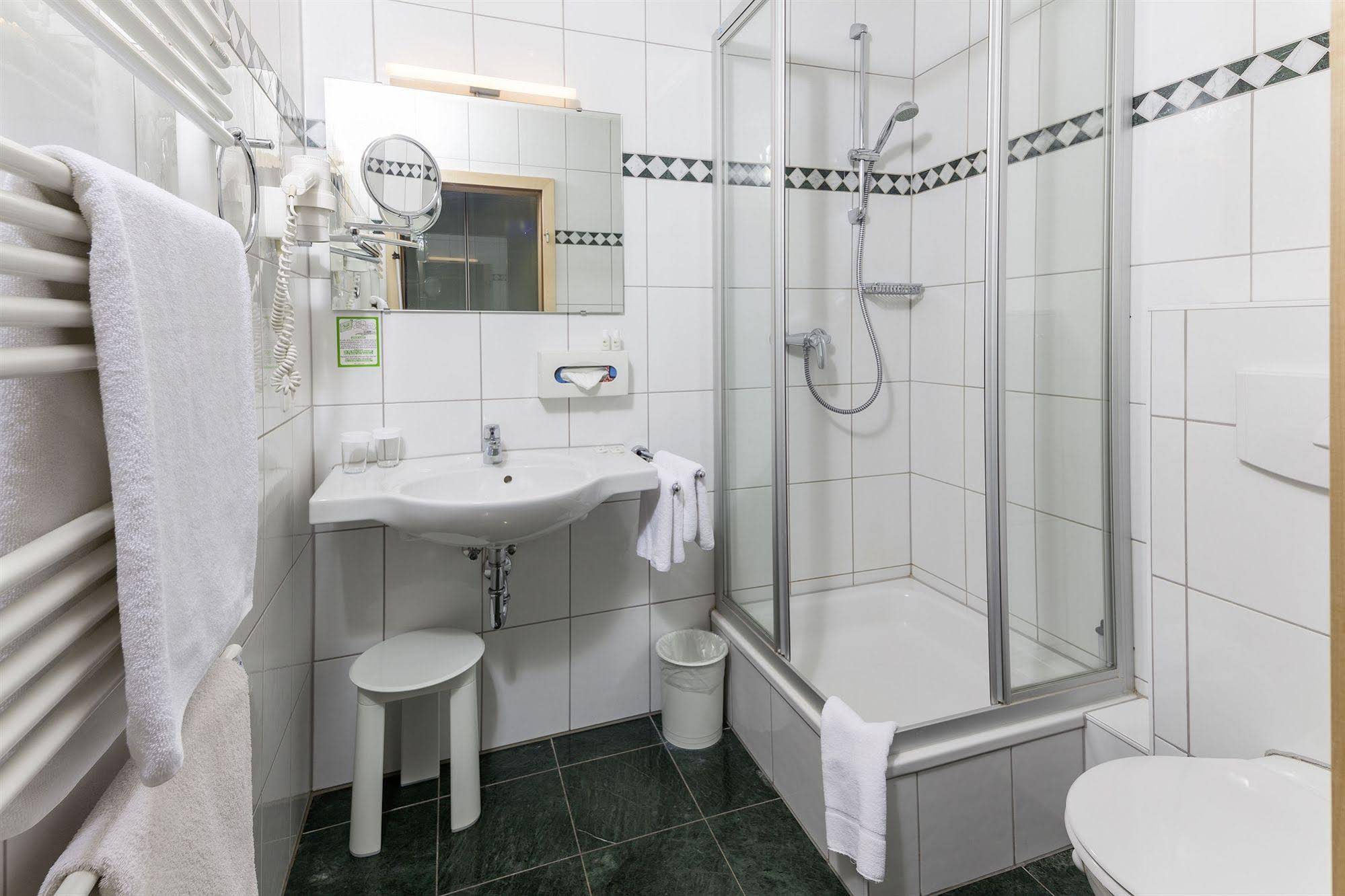 Hotel die LINDE