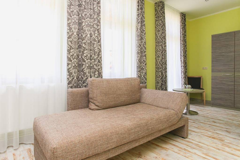 Eshramo Restaurant & Pension