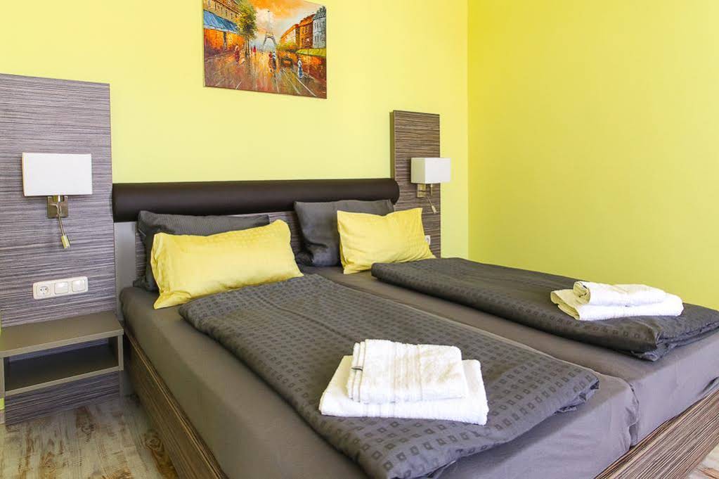 Eshramo Restaurant & Pension
