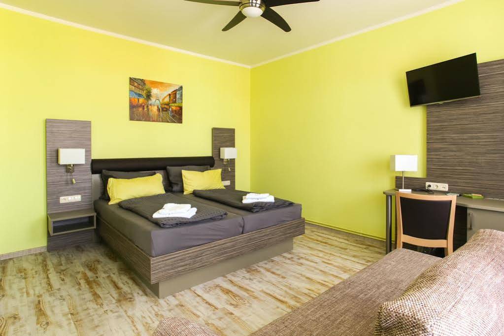 Eshramo Restaurant & Pension