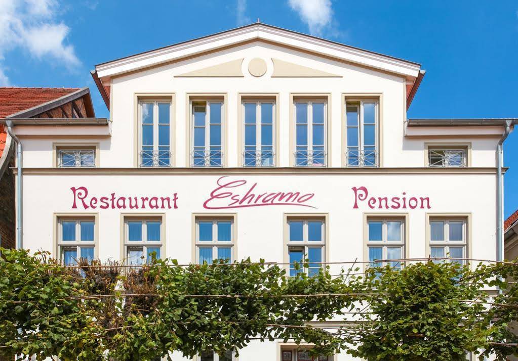 Eshramo Restaurant & Pension