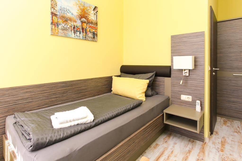 Eshramo Restaurant & Pension