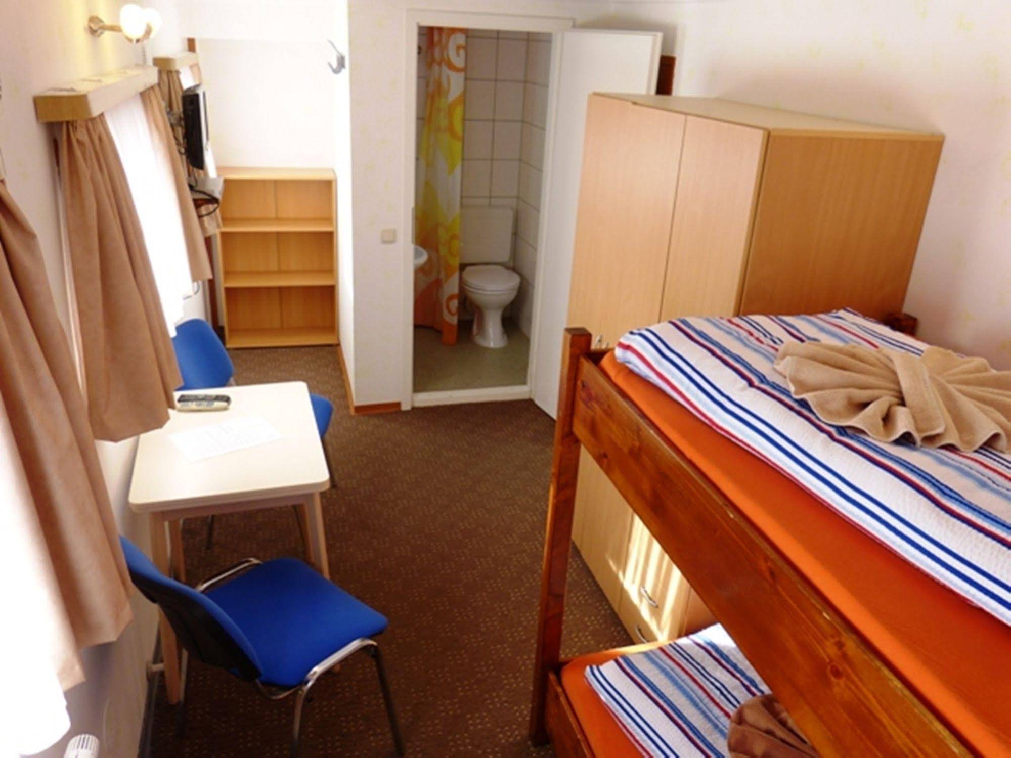 Wohnschiffe Severa 1 & 2