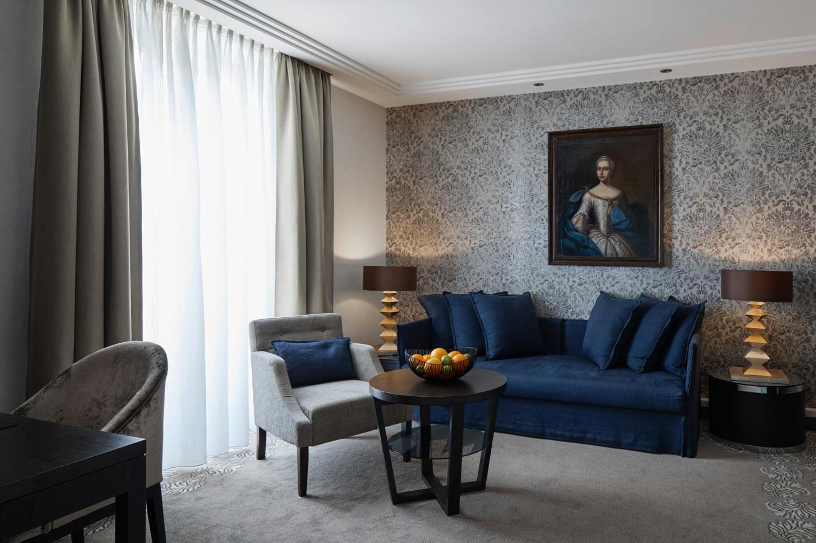 Hotel Maximilian’s