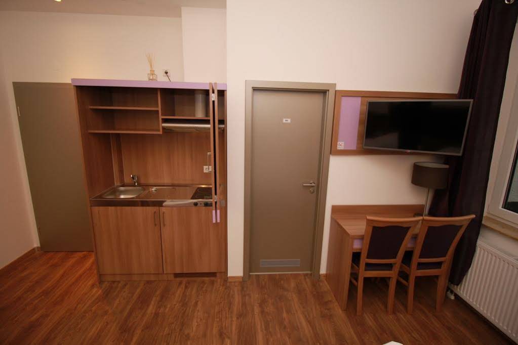 Slamba Hostel