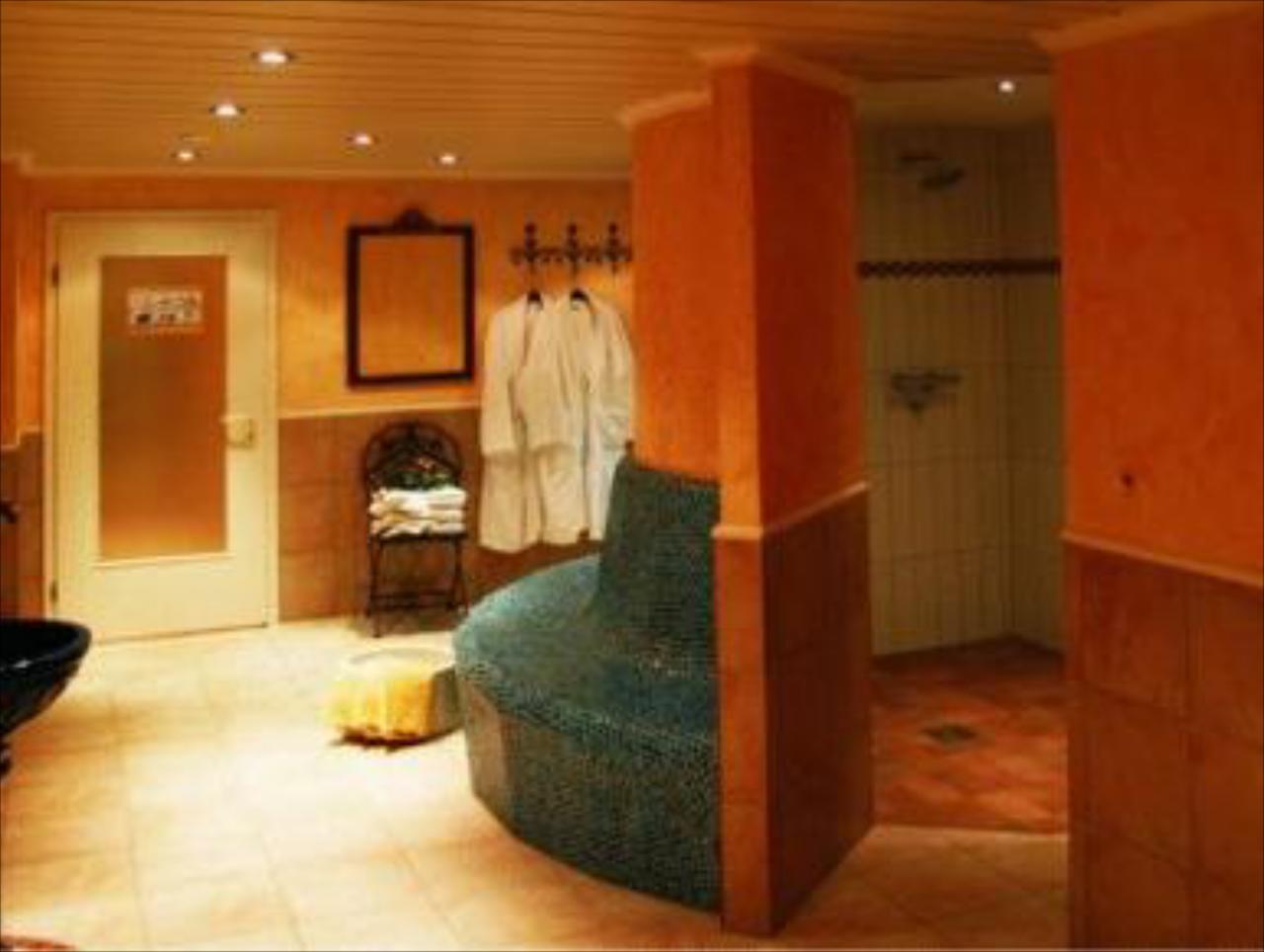 Kaiser Trajan  Kurhotel & Klinik