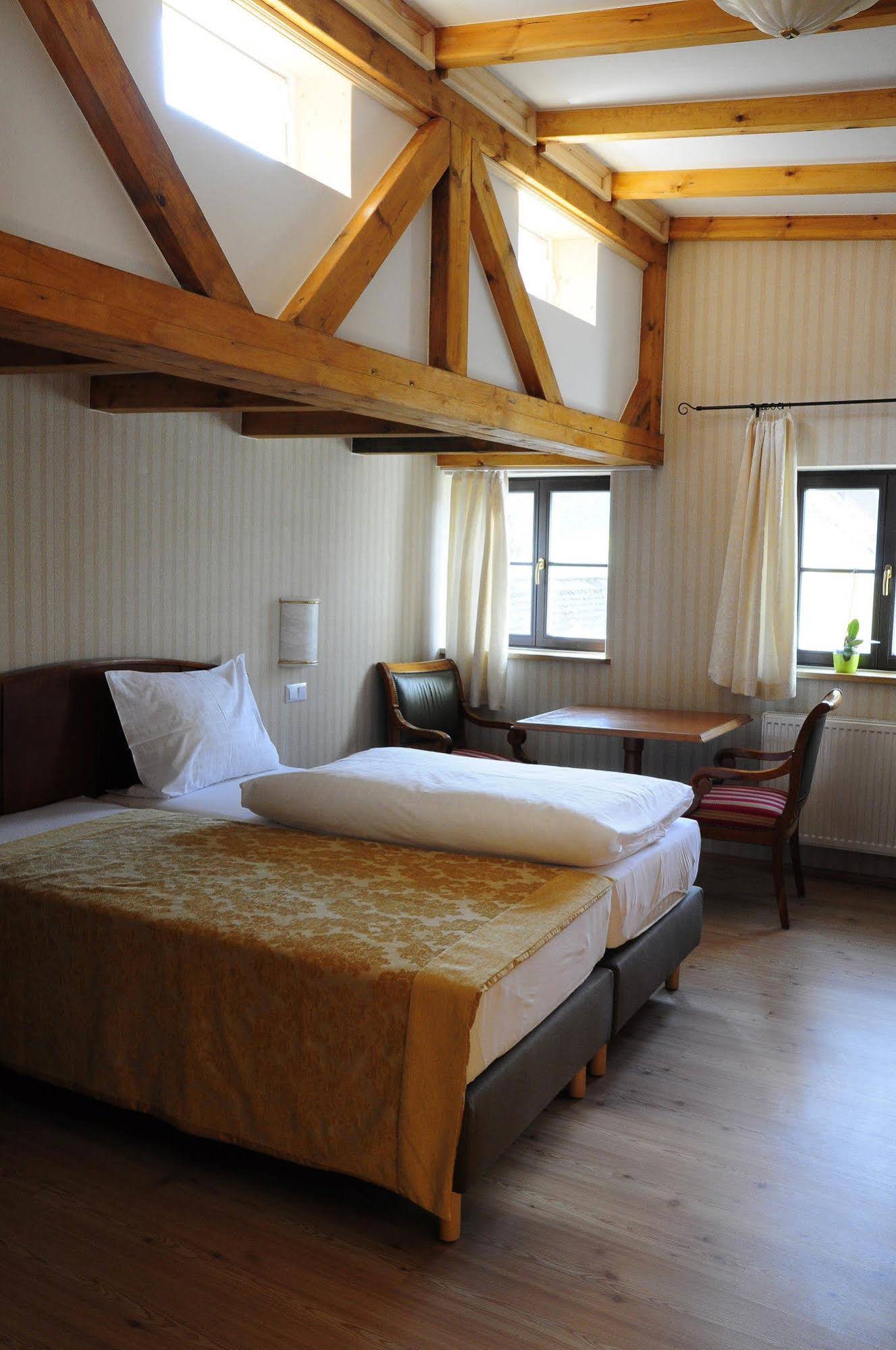 Schlossresidenz Heitzenhofen