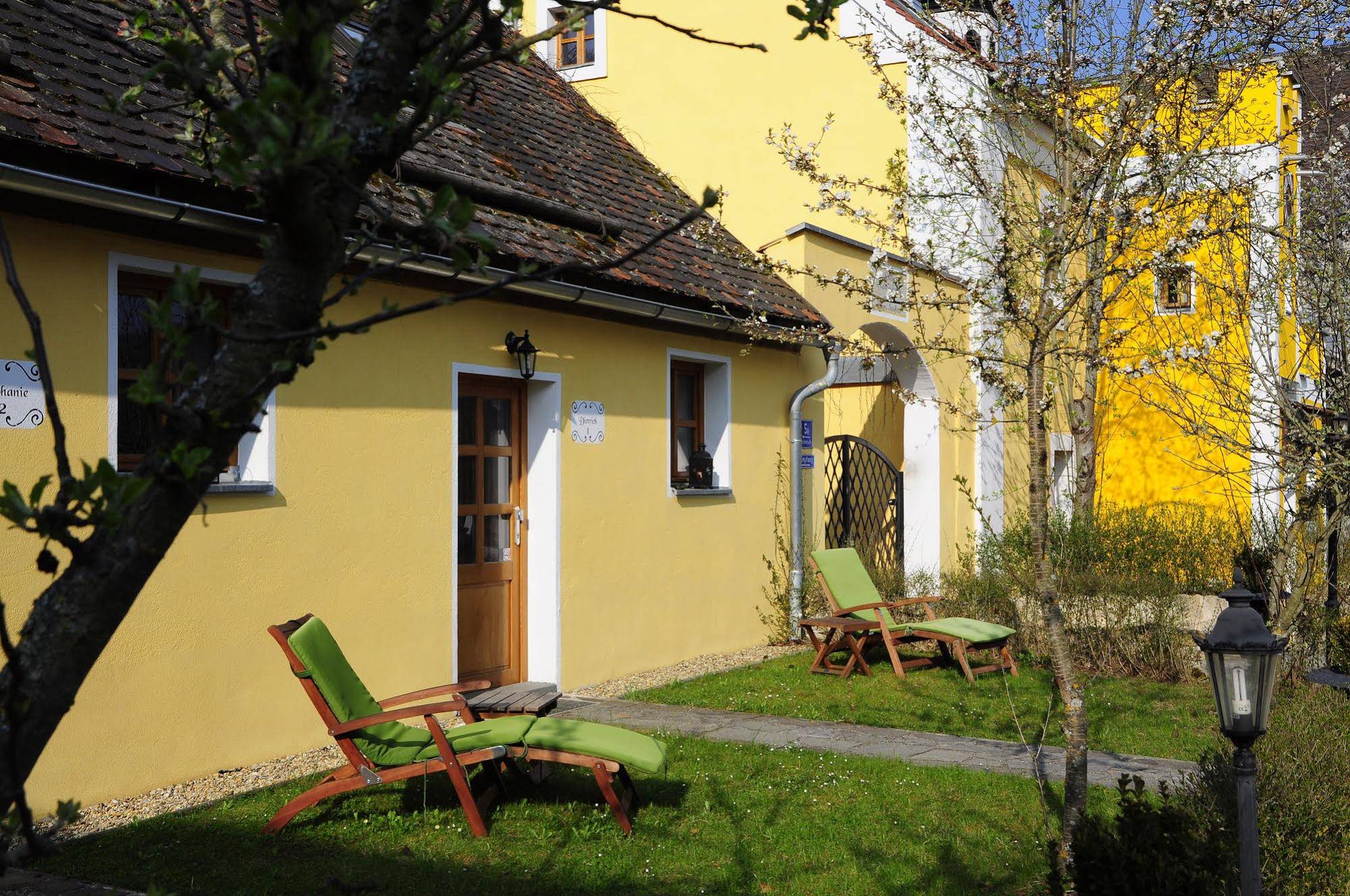 Schlossresidenz Heitzenhofen