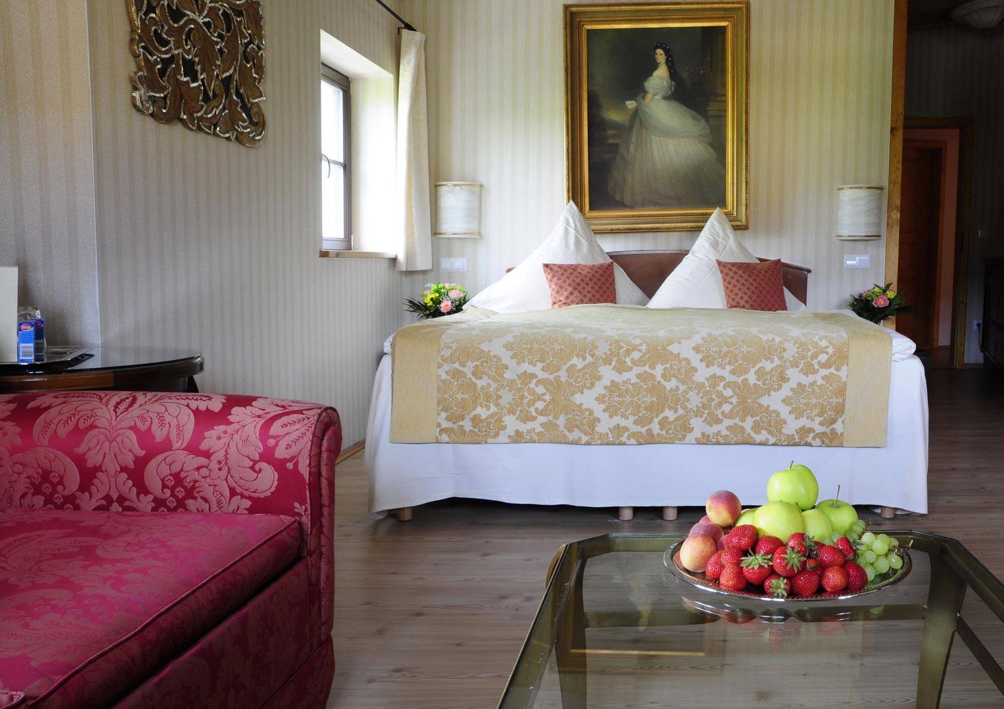 Schlossresidenz Heitzenhofen