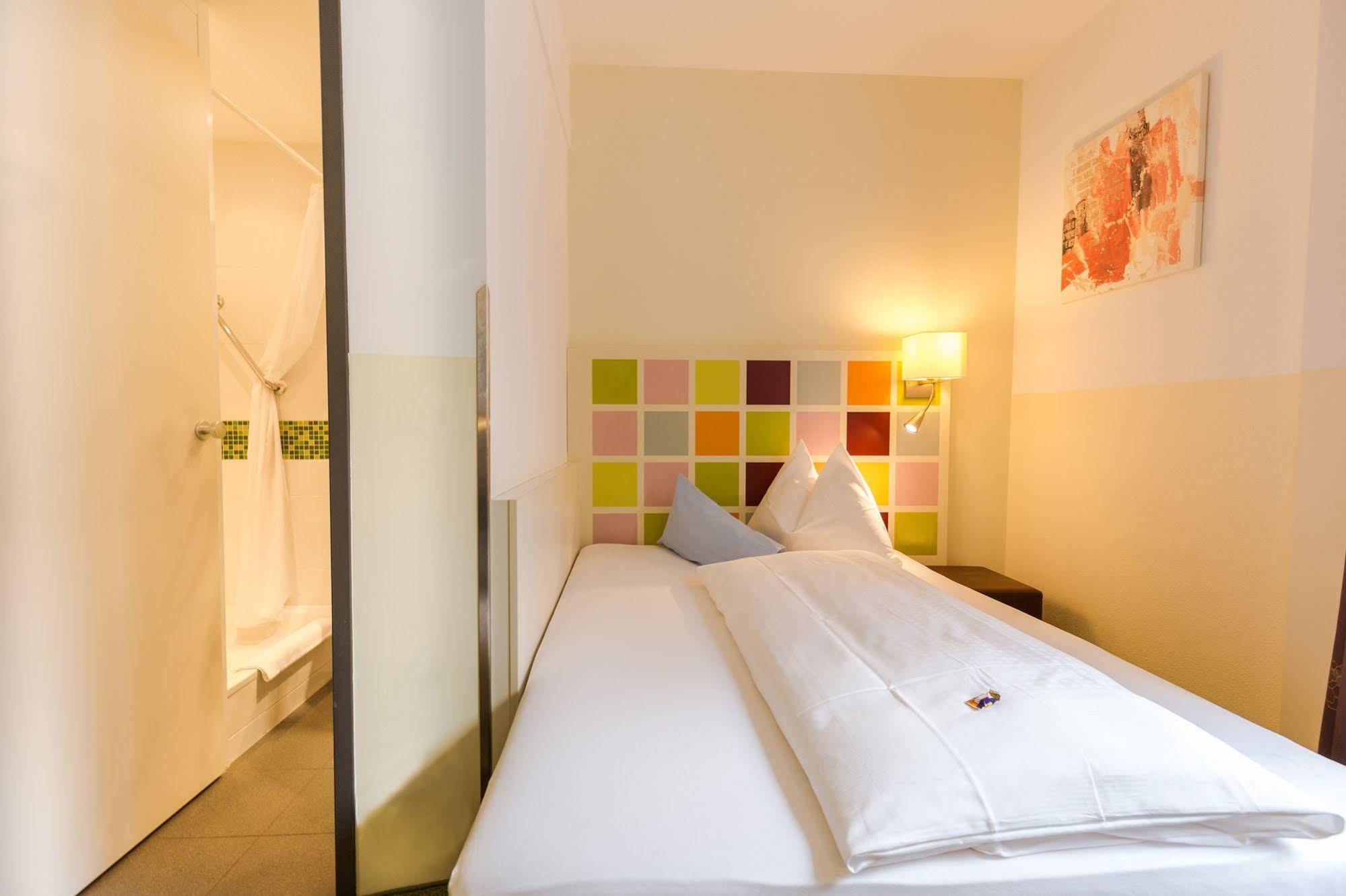 Hotel Arooma
