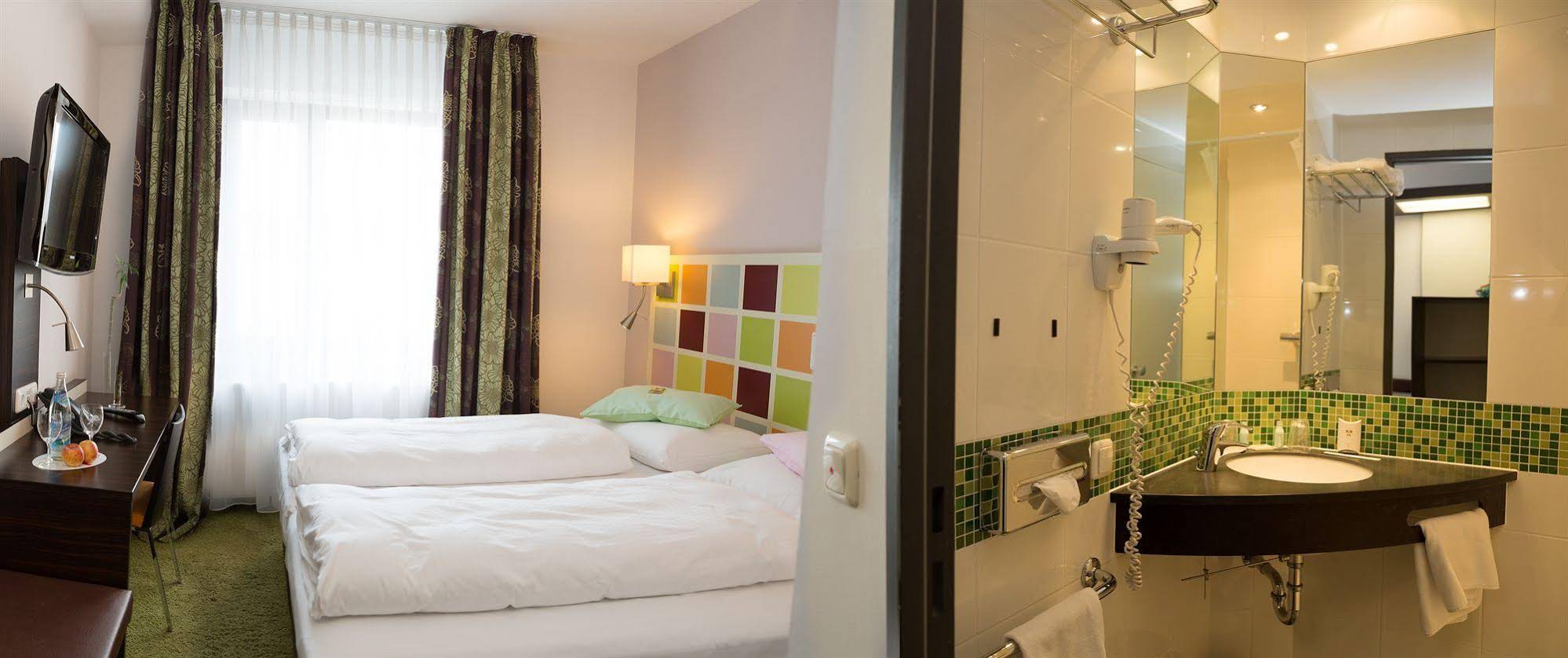 Hotel Arooma