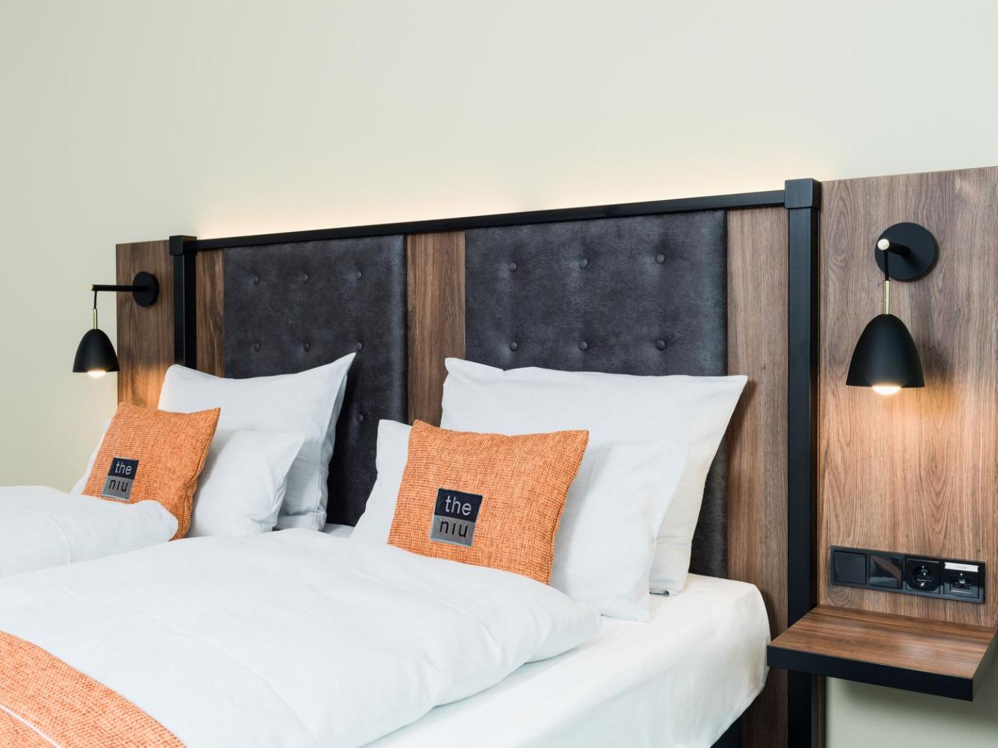 Holiday Inn - the niu, Saddle Fürth