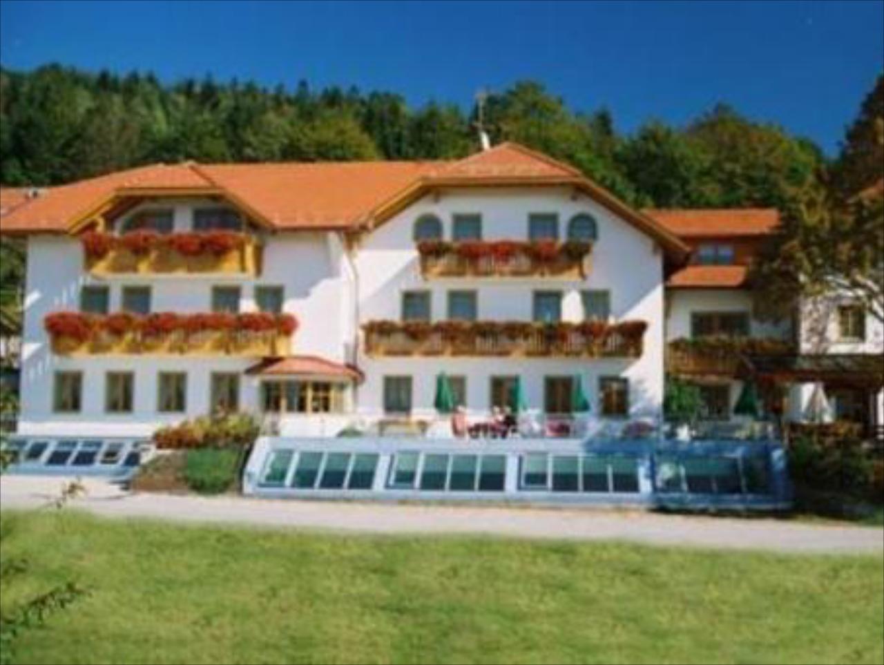 Wander- & Wellnesshotel Hüttenhof