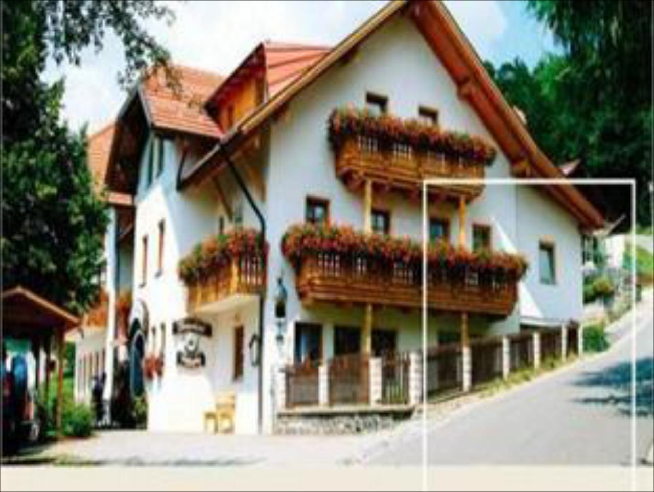 Wander- & Wellnesshotel Hüttenhof