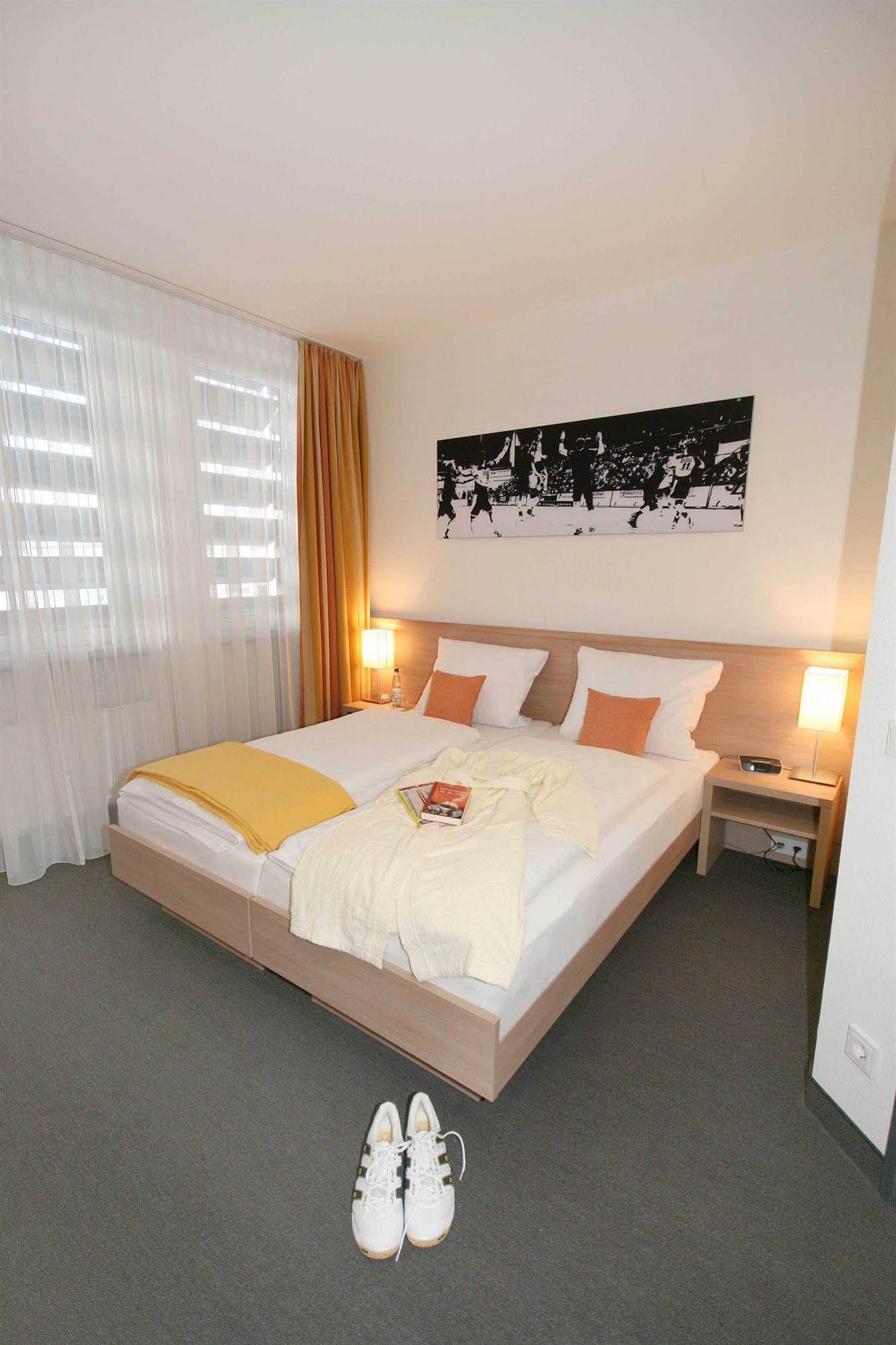 Business-Sporthotel Großwallstadt