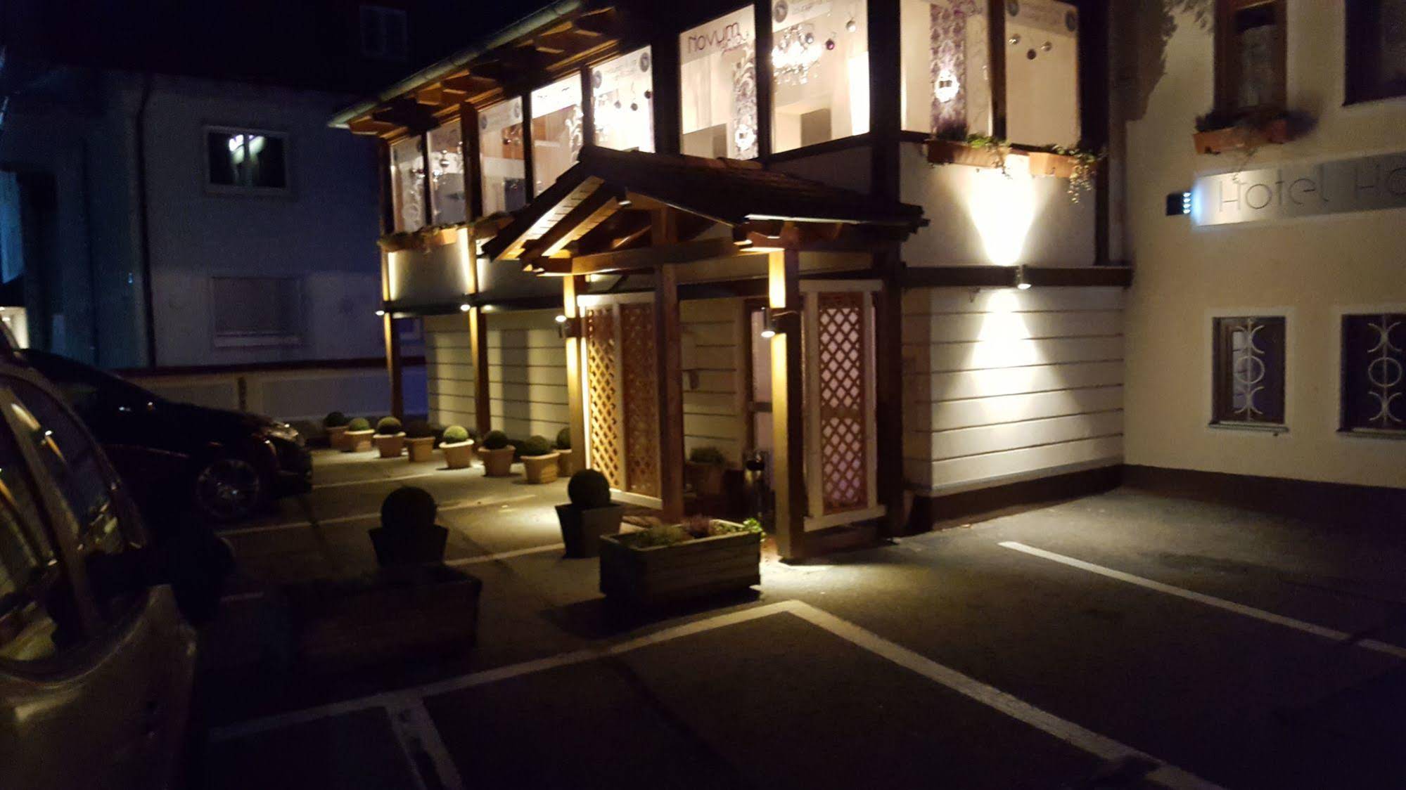Hallbergerhof Hotel & Hostel