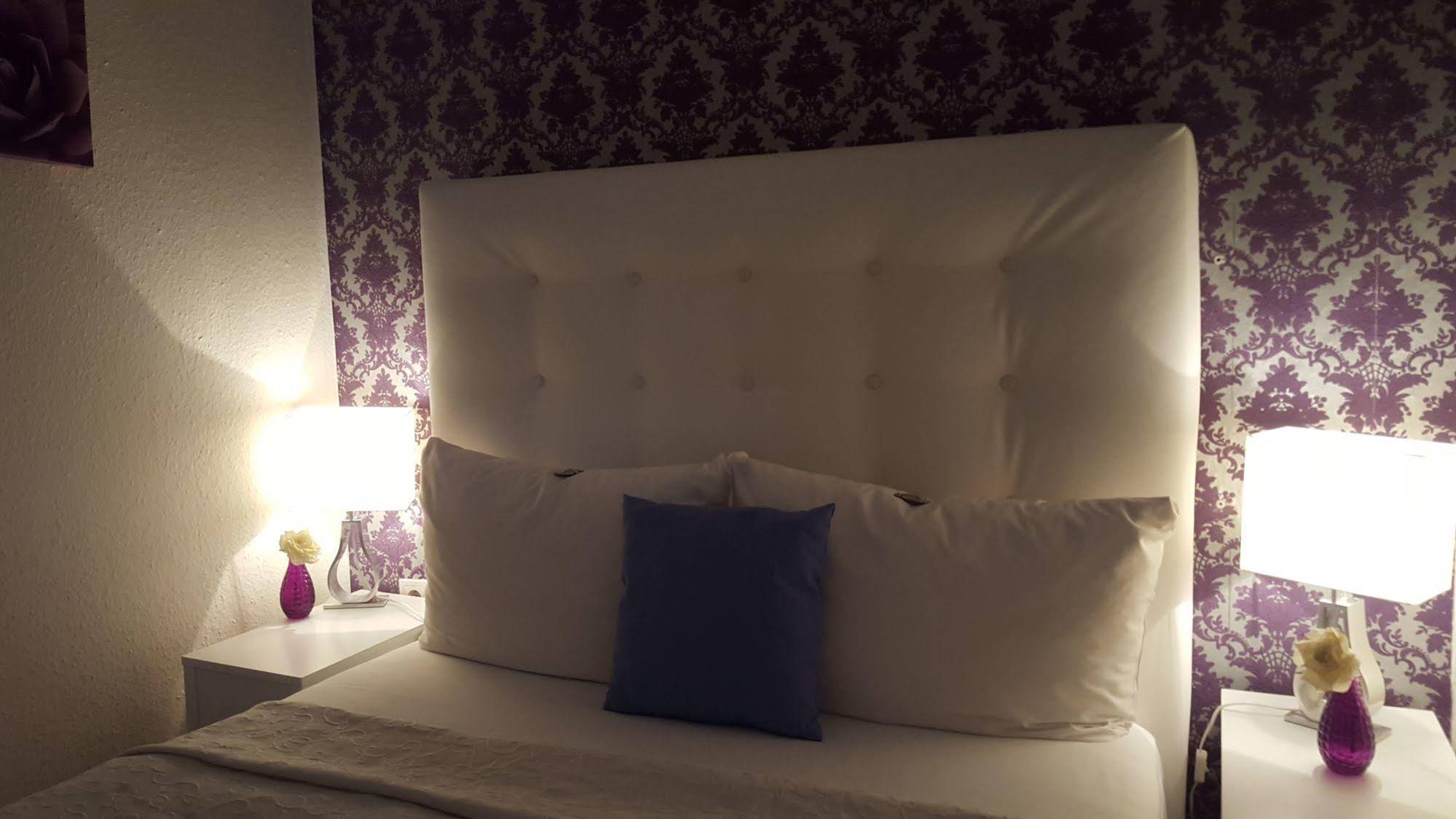 Hallbergerhof Hotel & Hostel