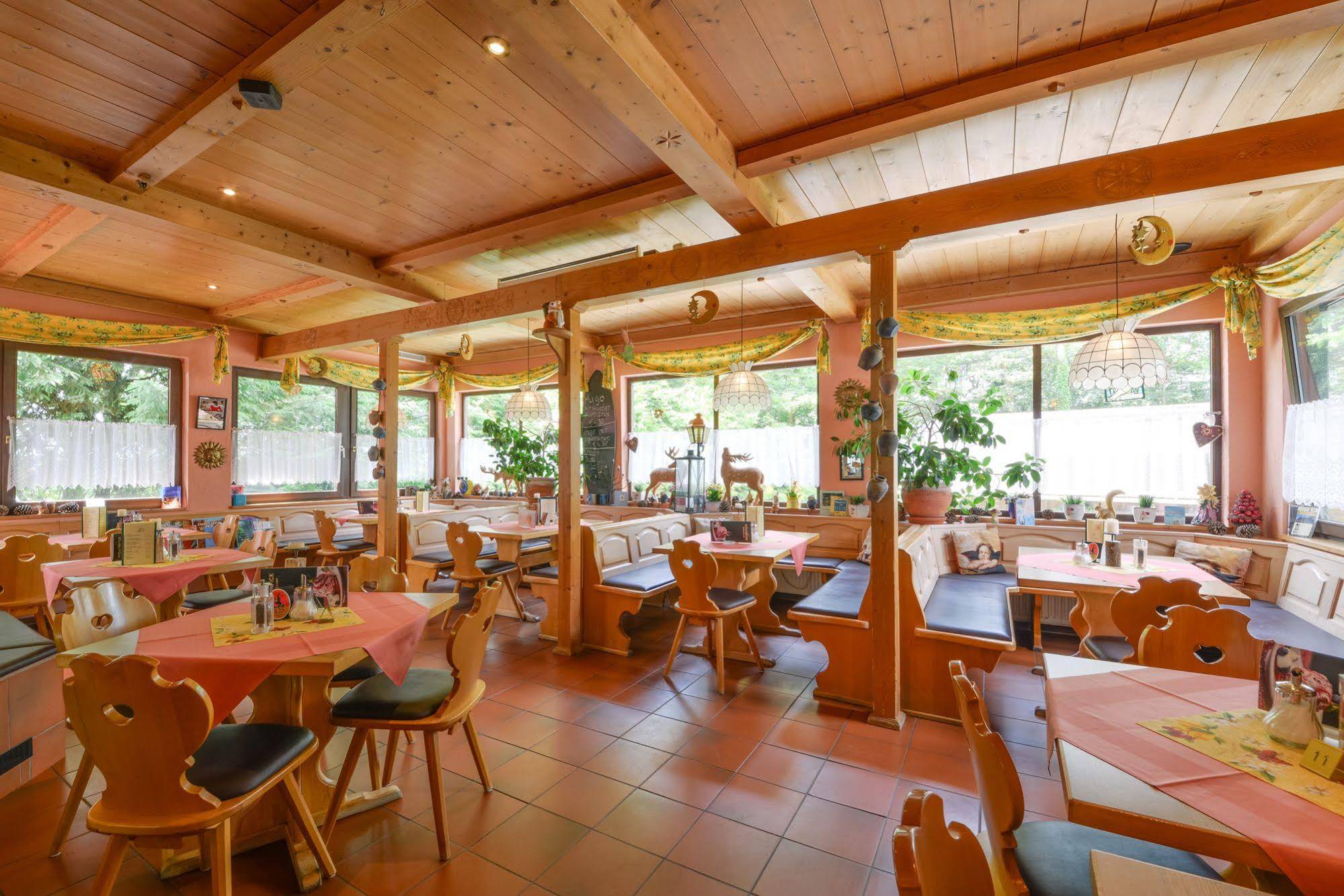 Hotel – Restaurant – Café Waldhof