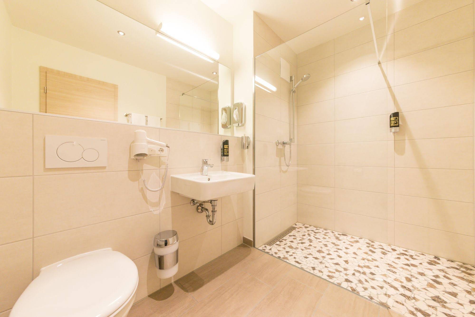 Ammi Hotel Garni