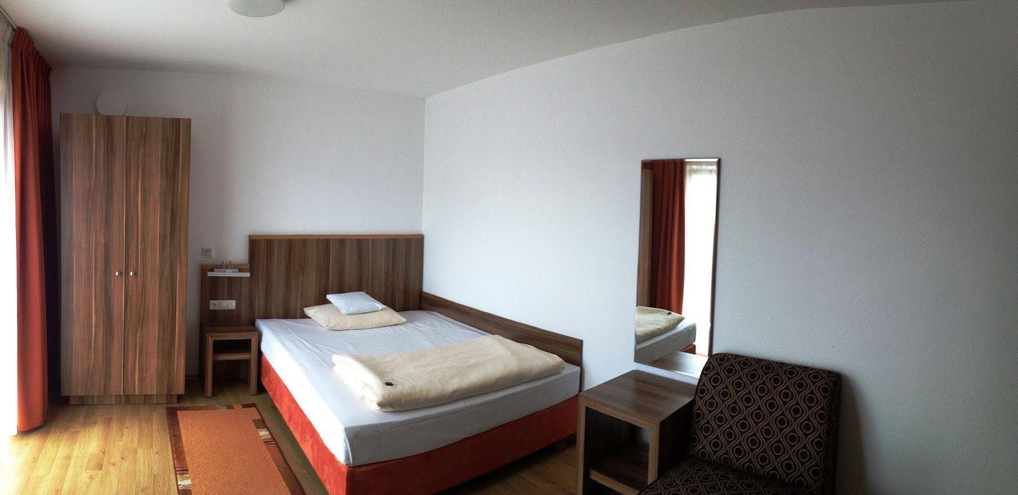 Hotel Meridian