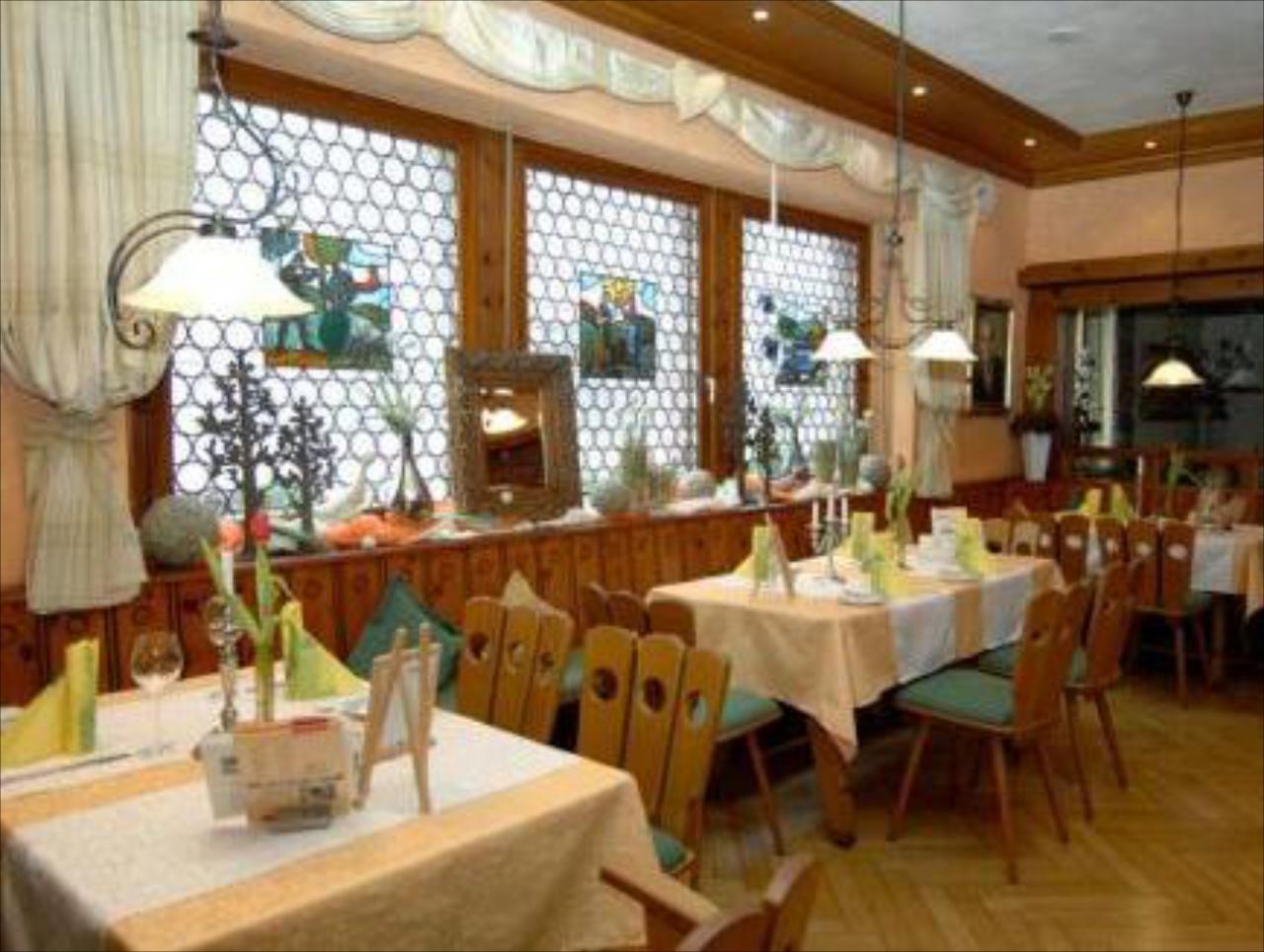 Land-gut-Hotel zum Löwen garni