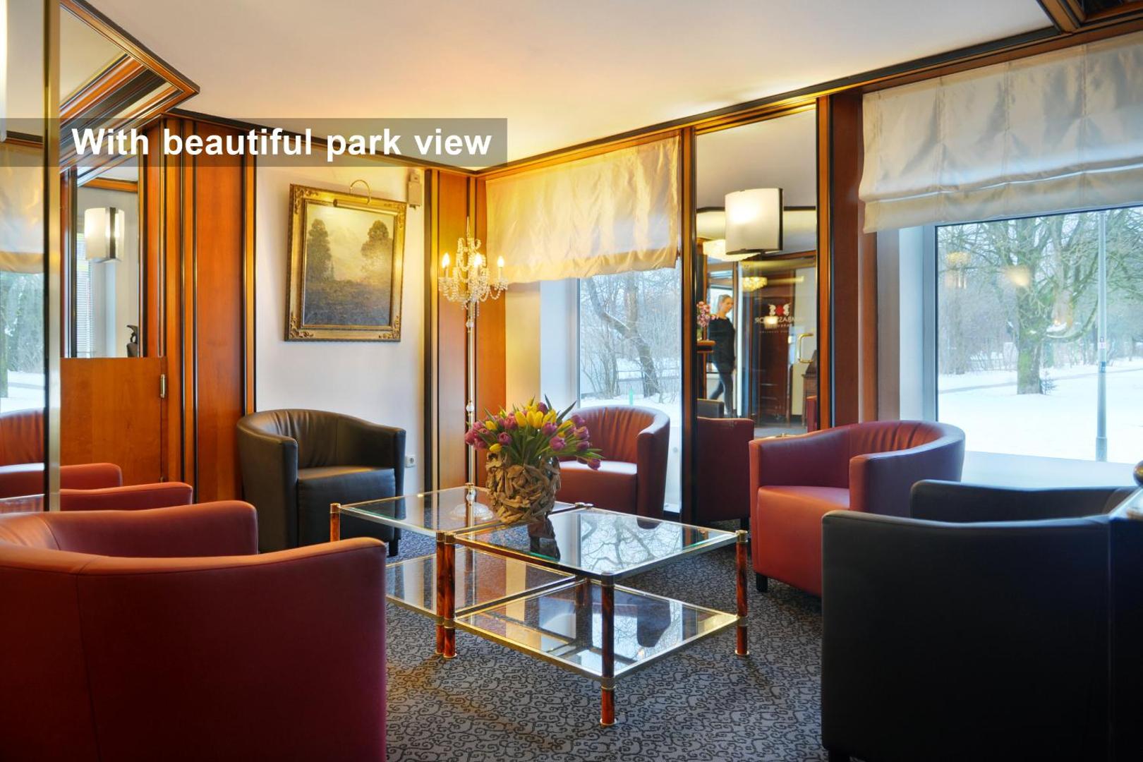 Ambassador Parkhotel