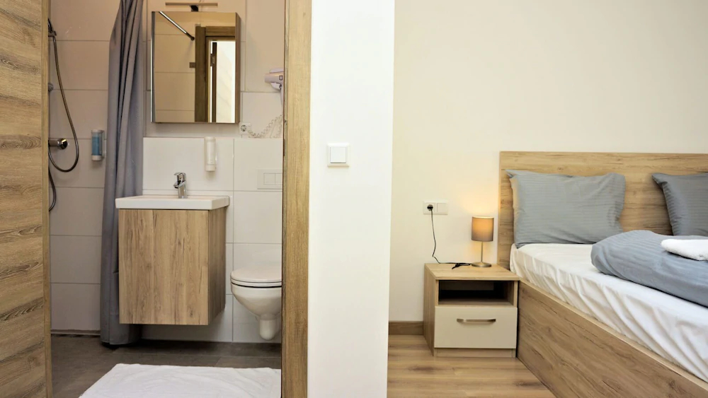 C & N Hotel - an der Messe München