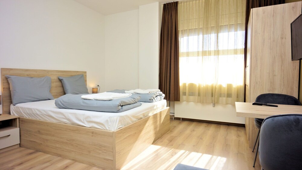 C & N Hotel - an der Messe München