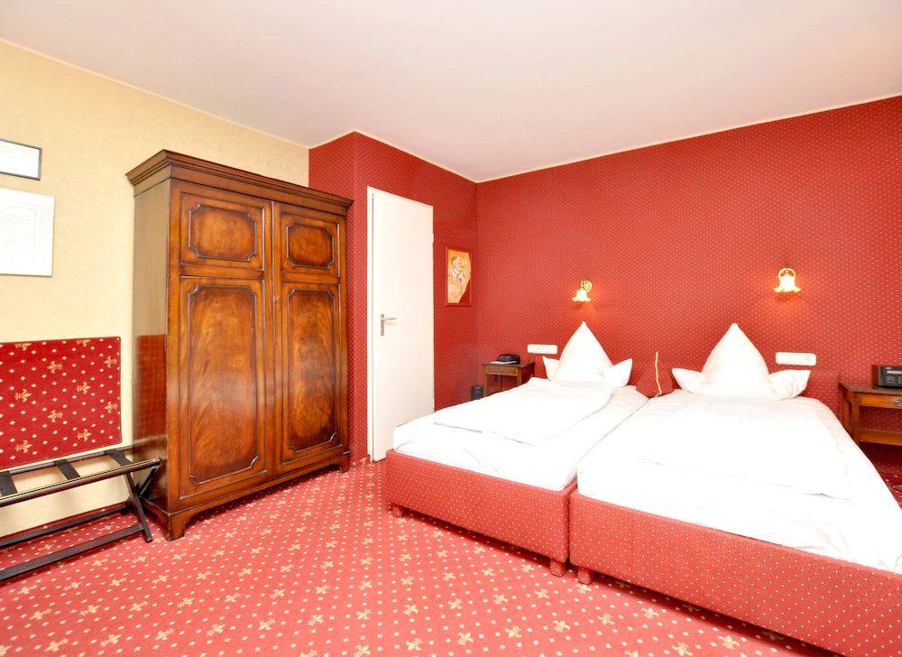Hotel Altmünchen by Blattl