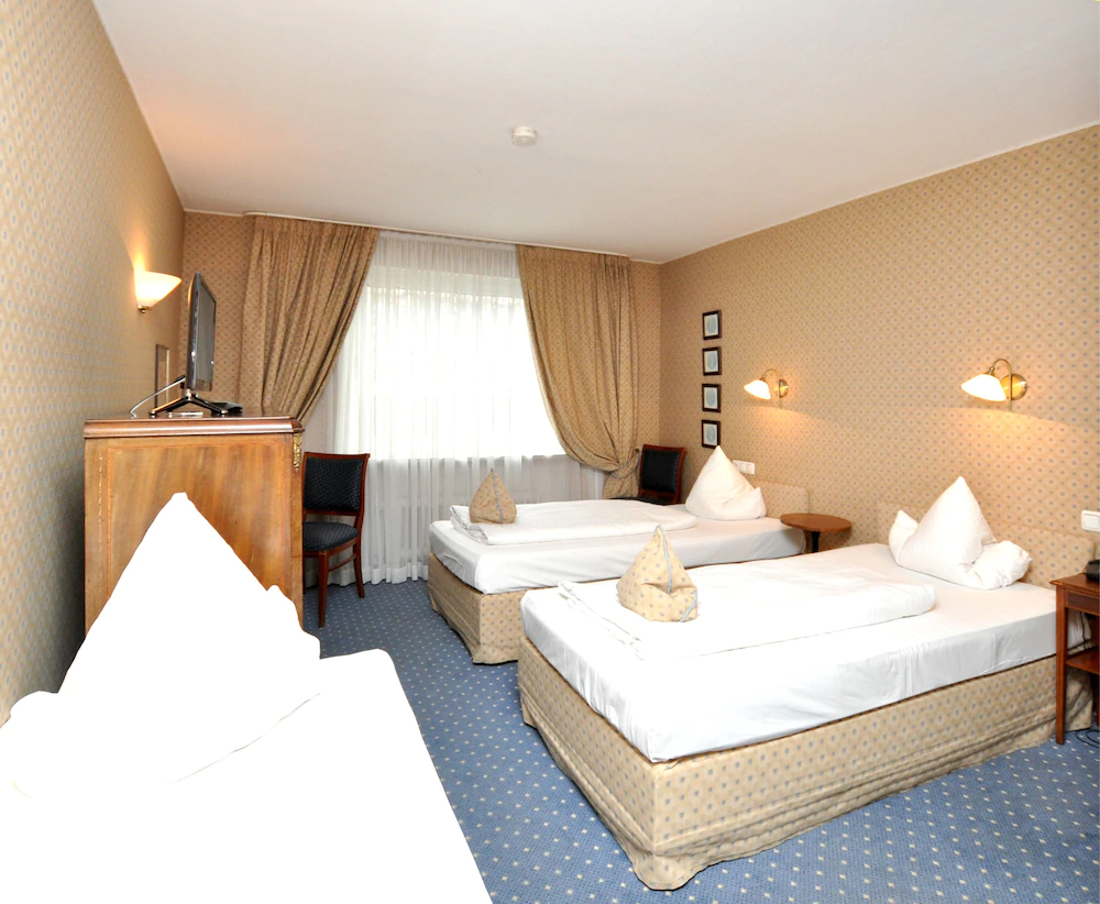 Hotel Altmünchen by Blattl