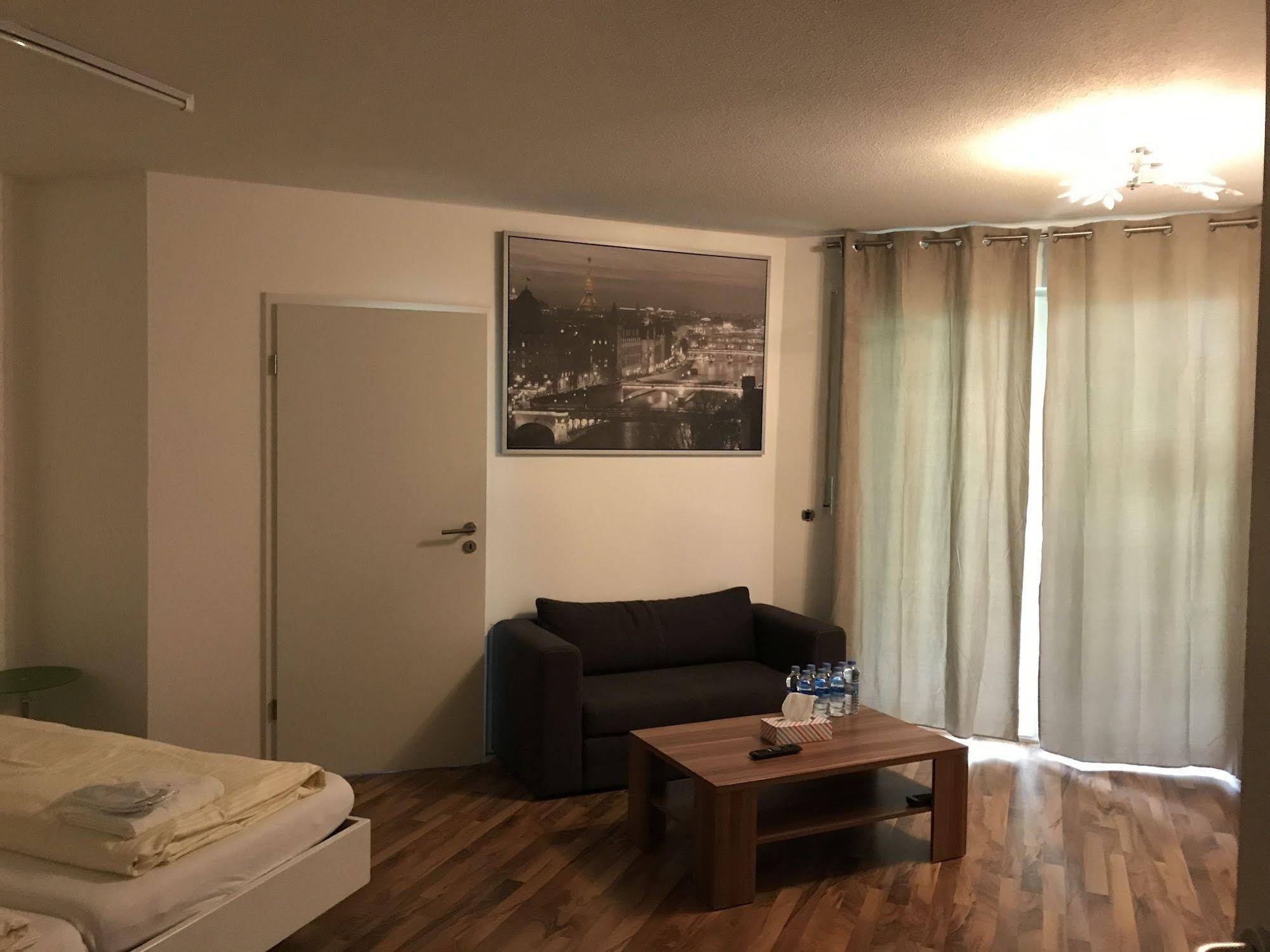 Kn Kahtan Boarding House