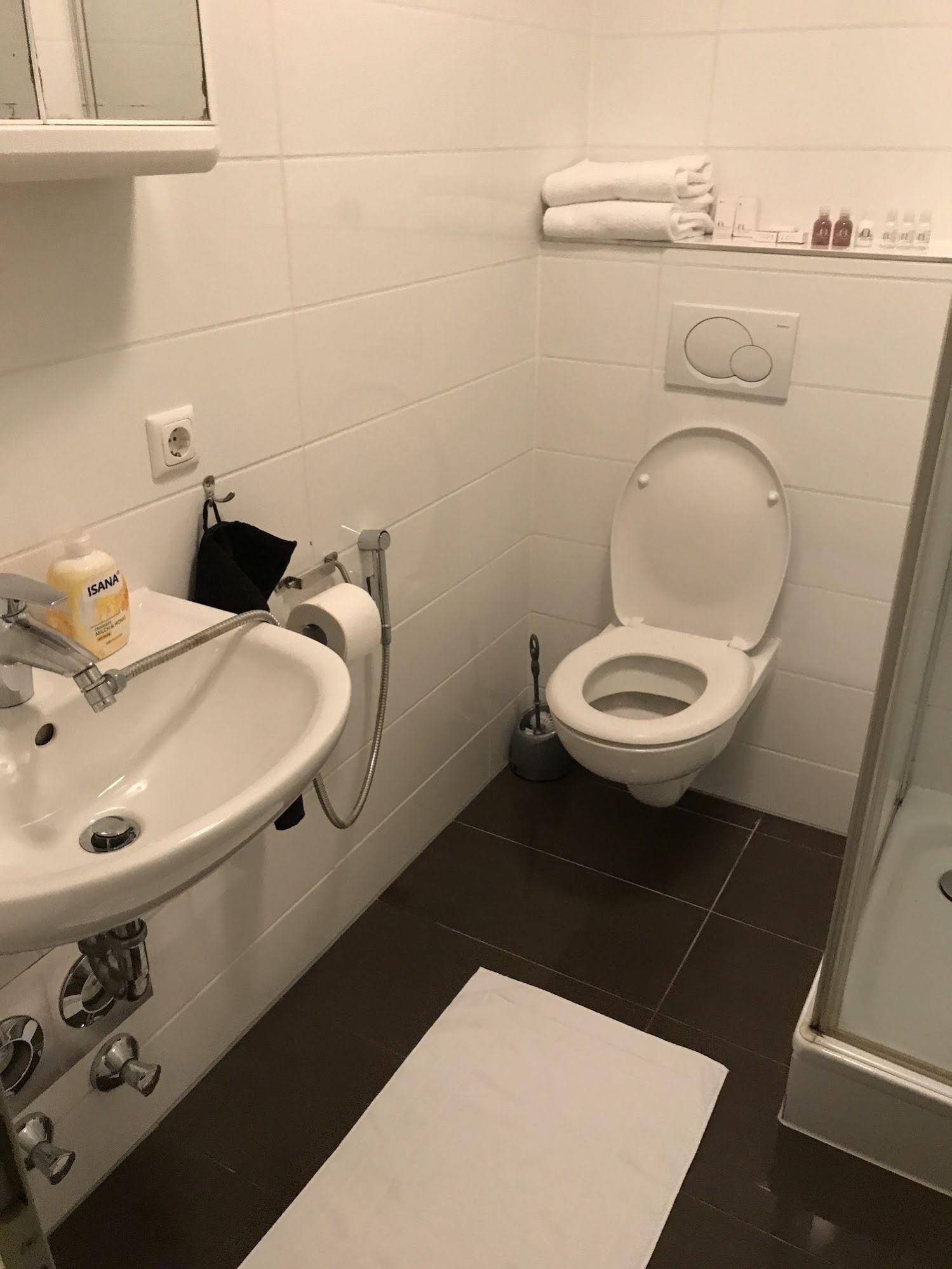 Kn Kahtan Boarding House