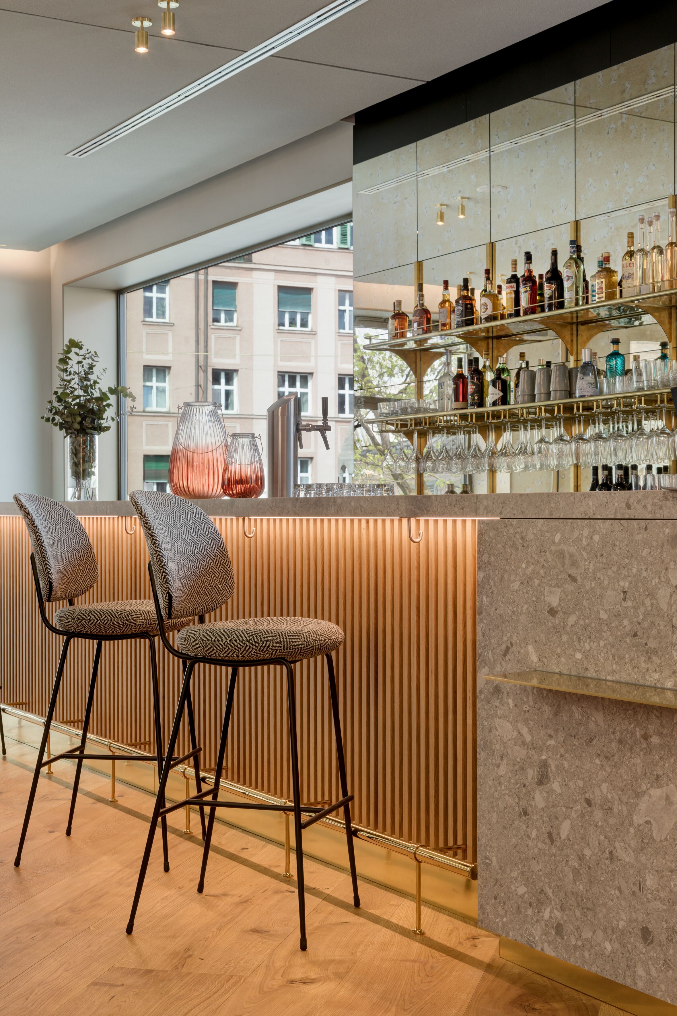 MIANO – Hotel & Bar