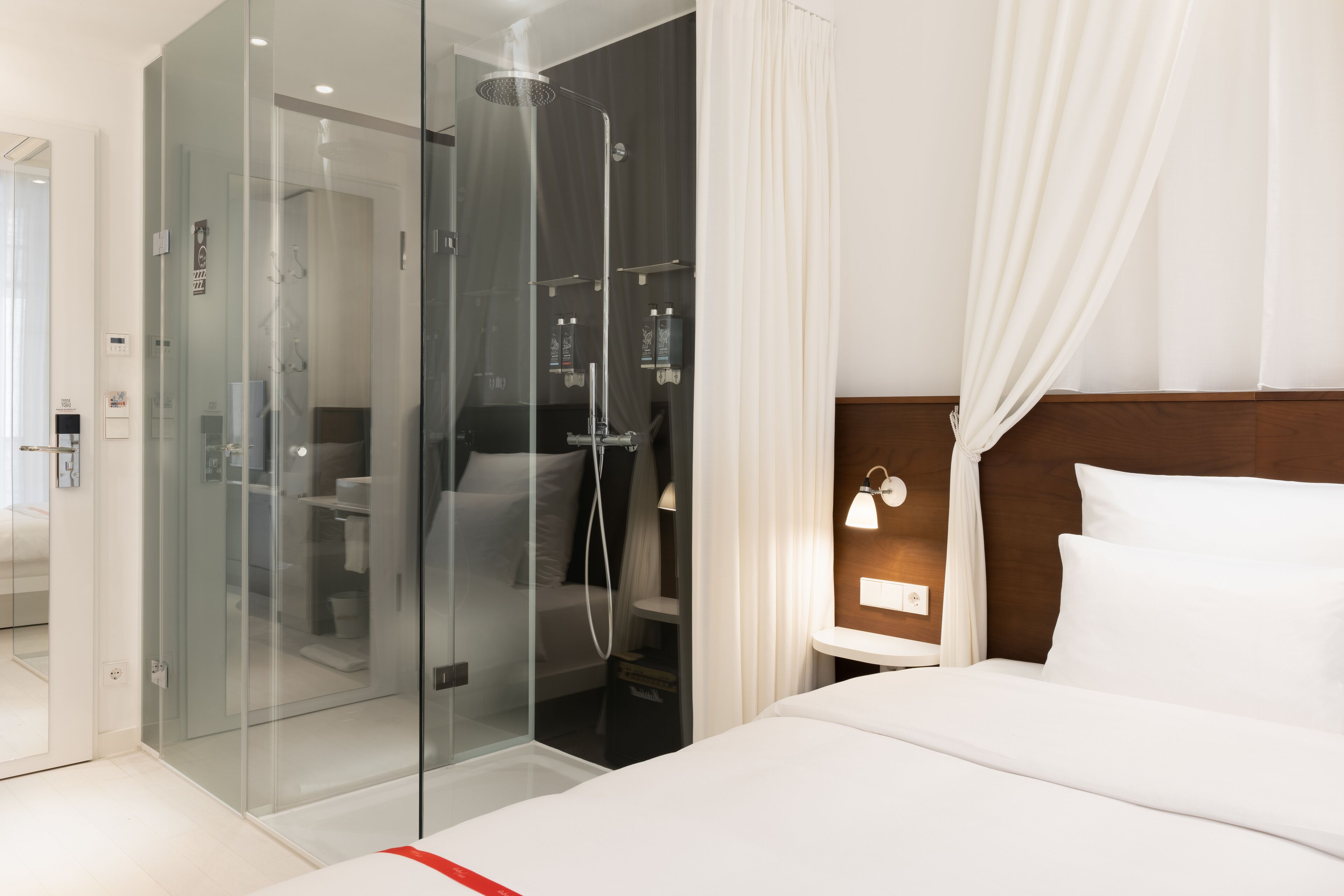 Ruby Rosi Hotel