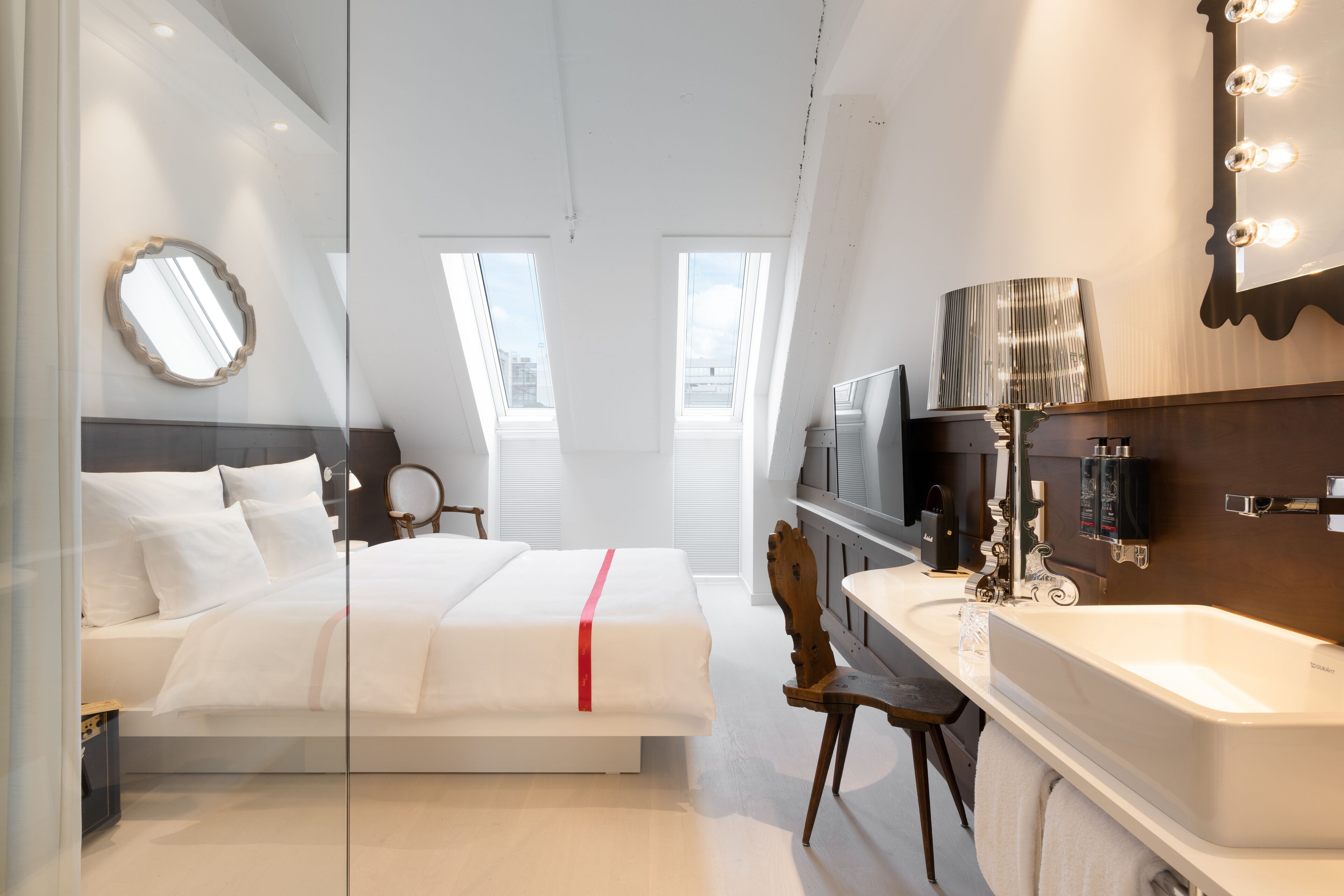 Ruby Rosi Hotel