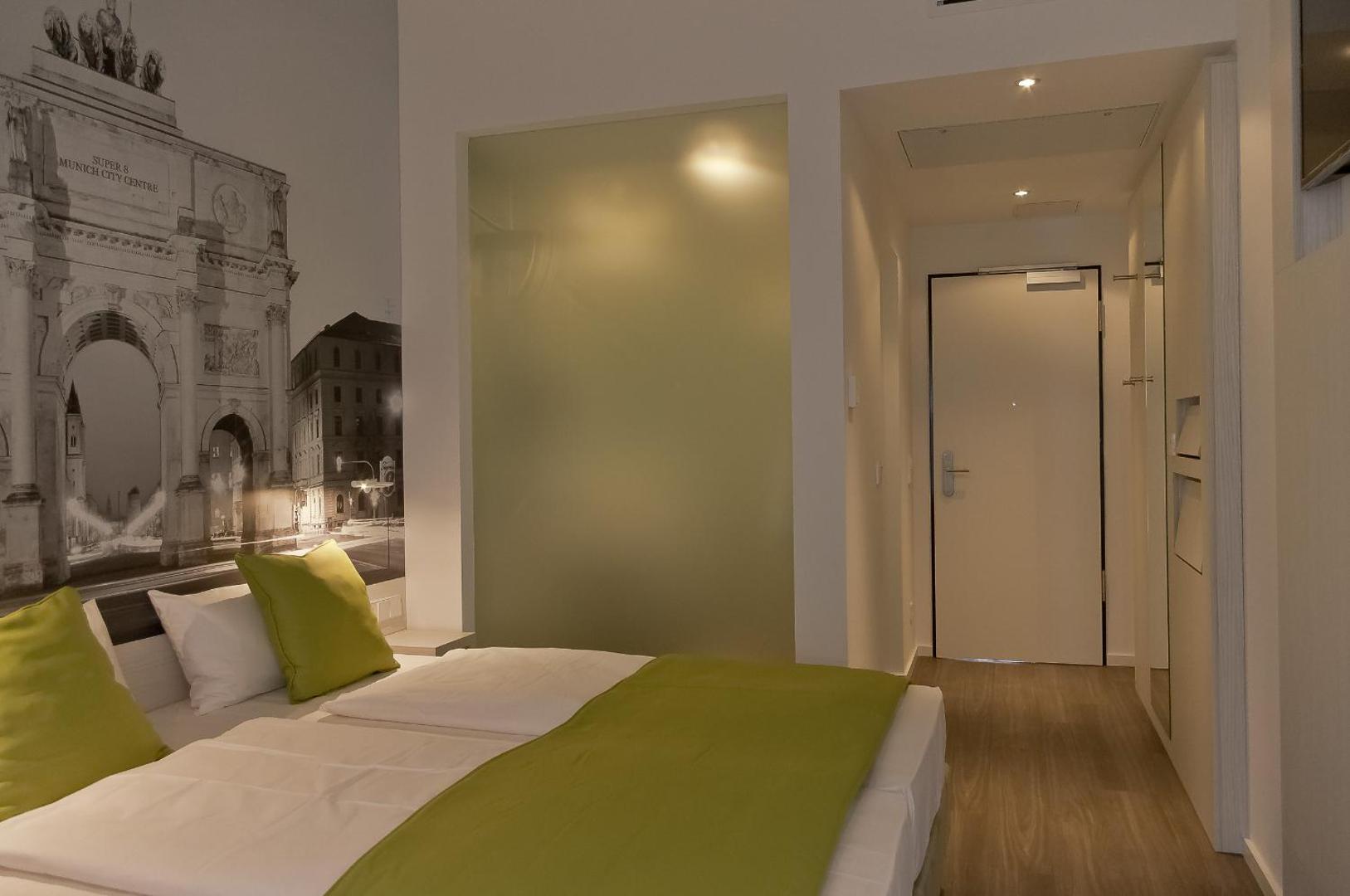 Super 8 by Wyndham Munich City North