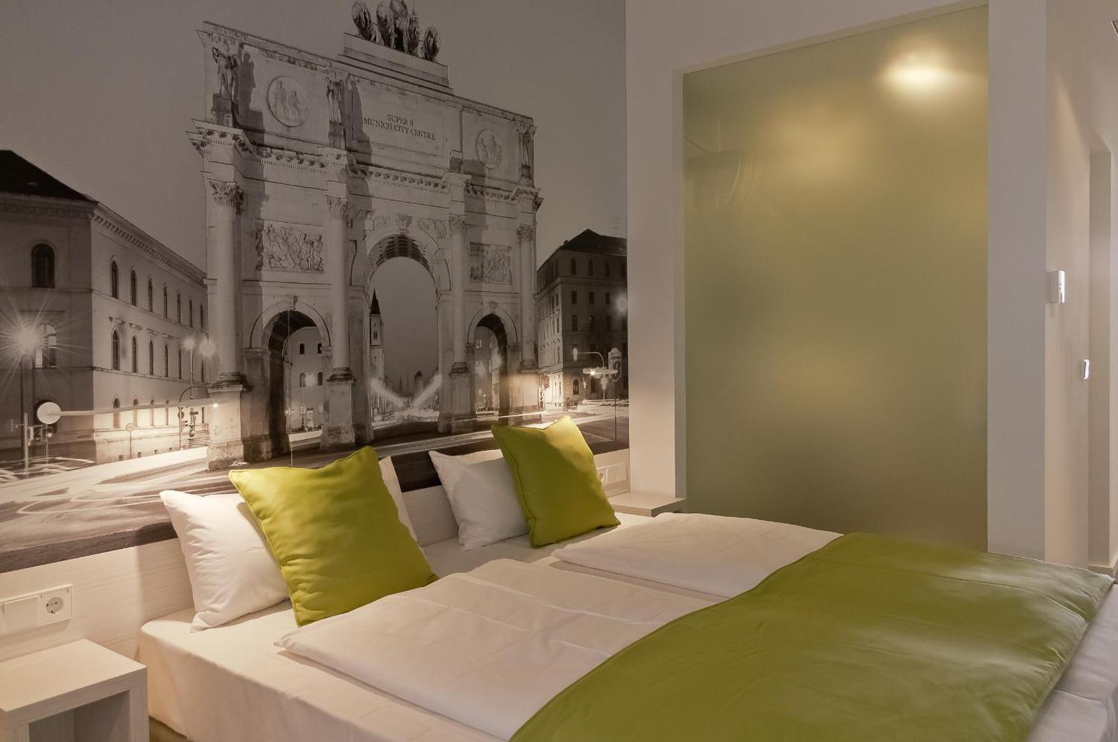 Super 8 by Wyndham Munich City North