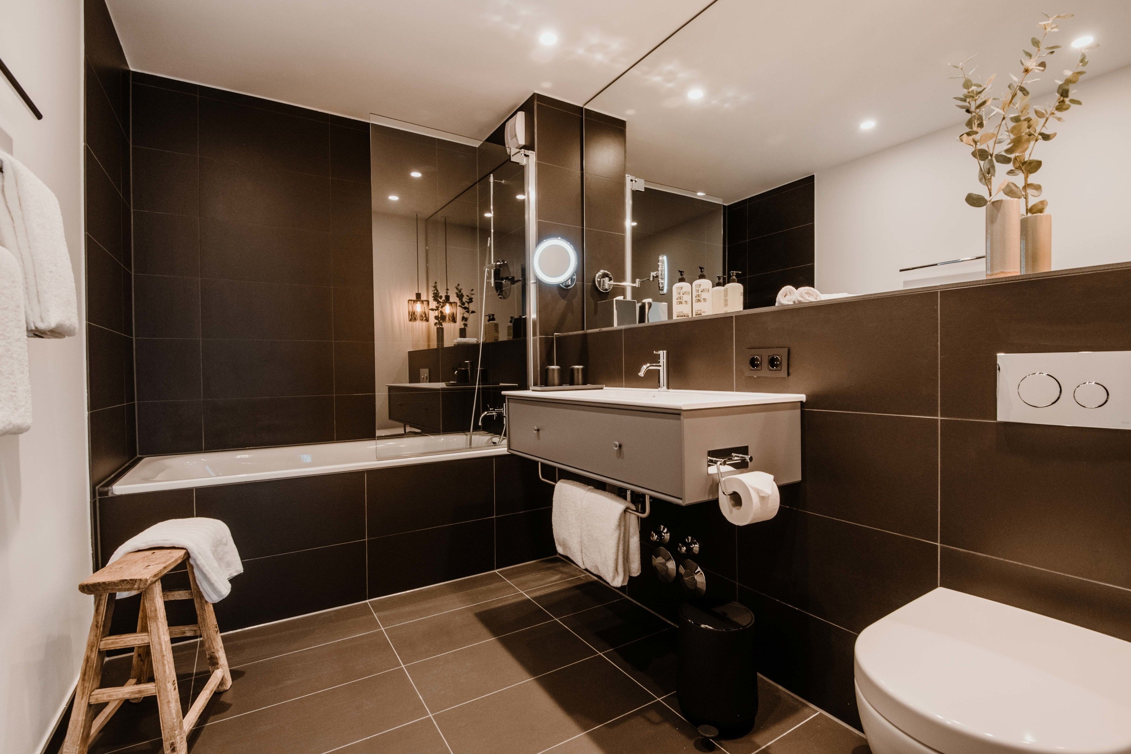 Timehouse Service Apartment