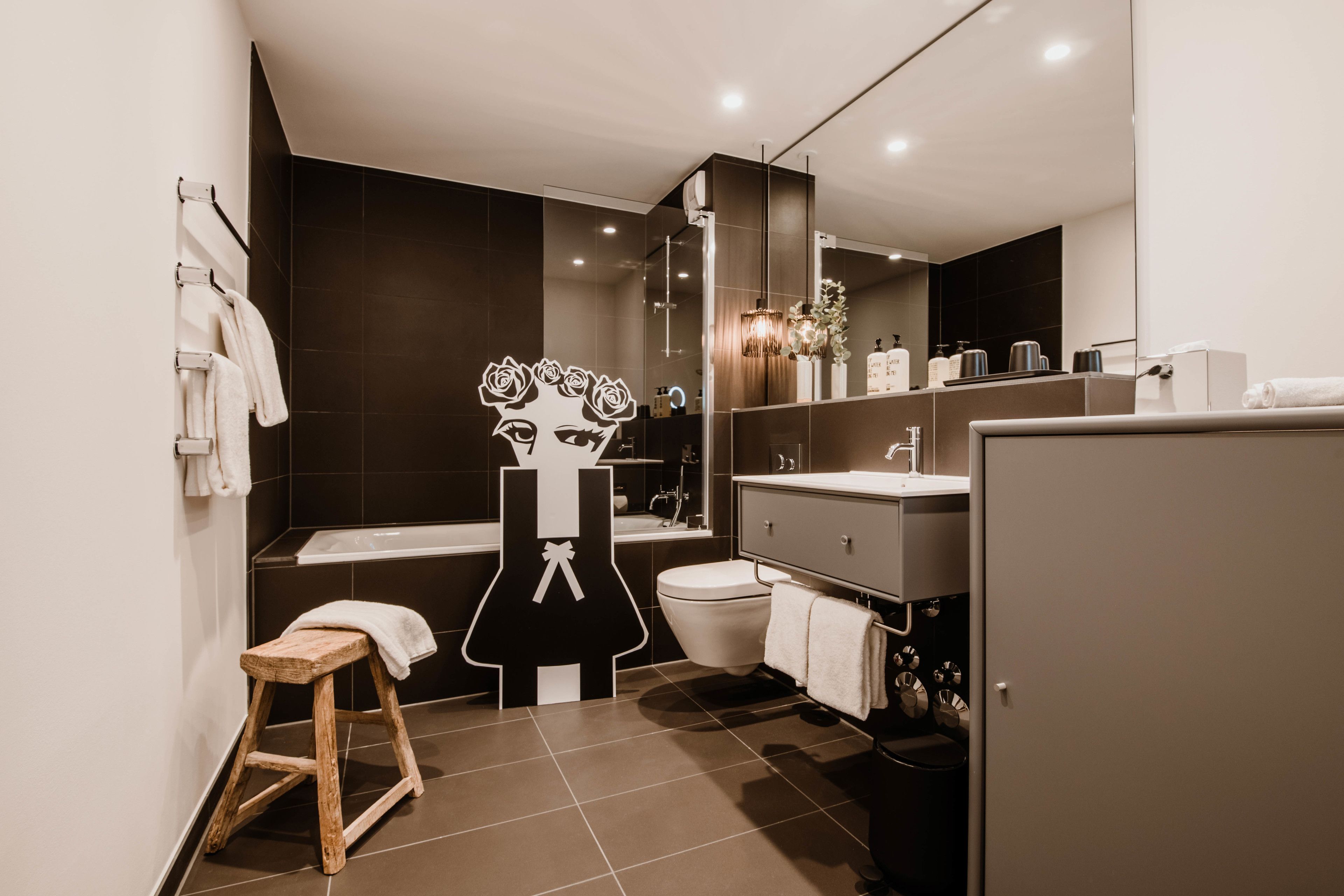 Timehouse Service Apartment