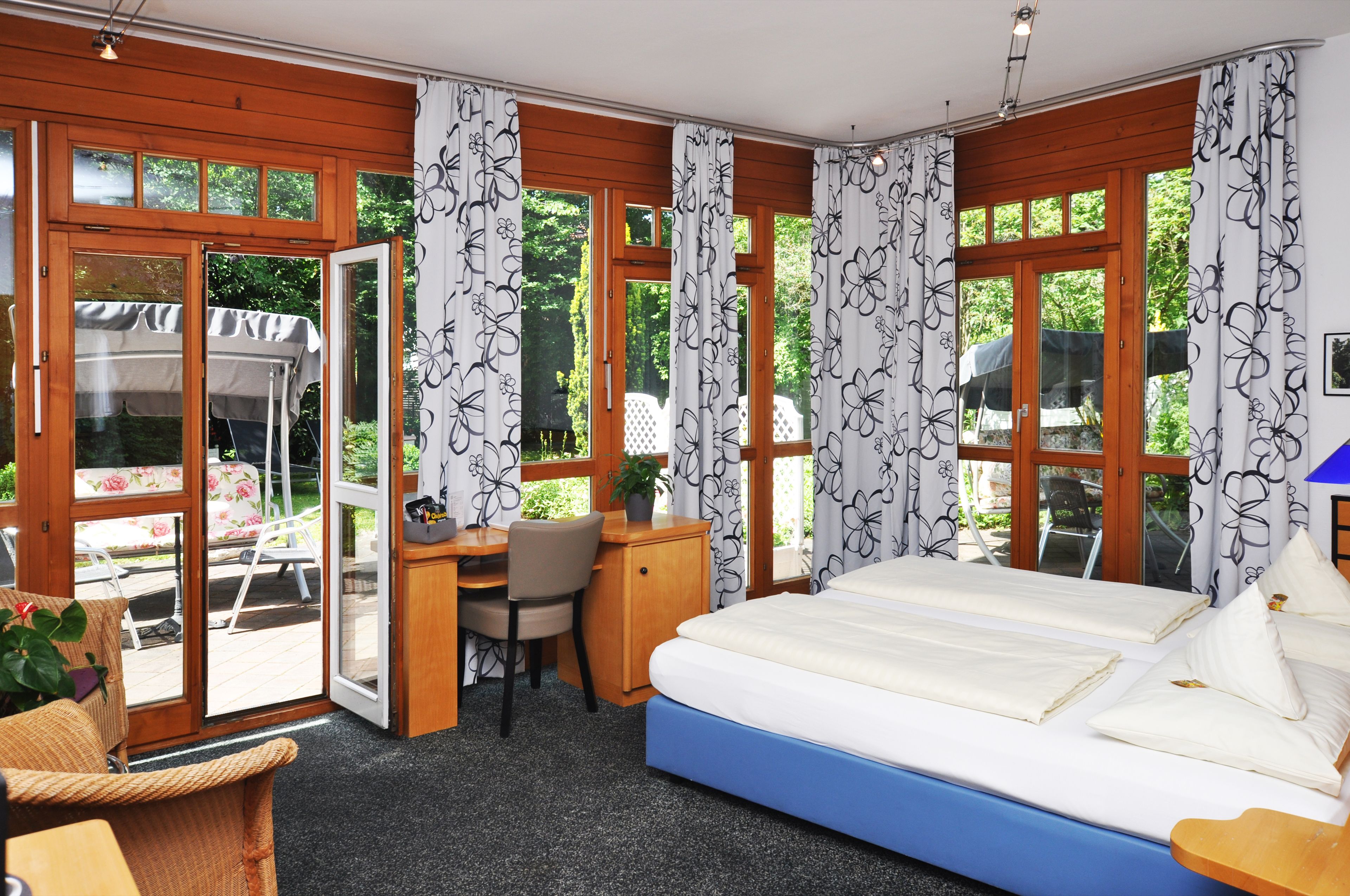 Villa Waldperlach by Blattl