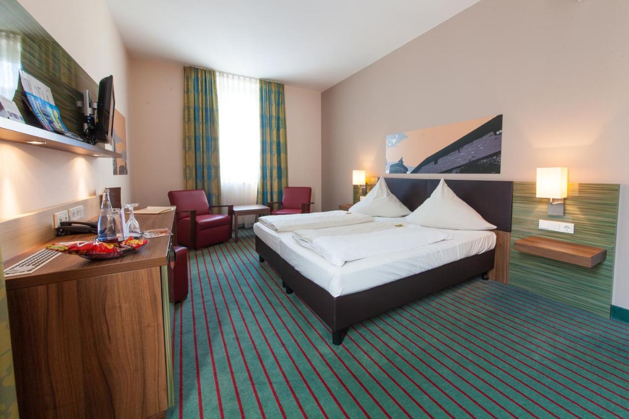 NOVINA HOTEL Tillypark