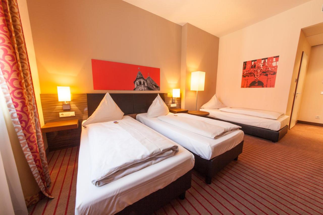 NOVINA HOTEL Tillypark