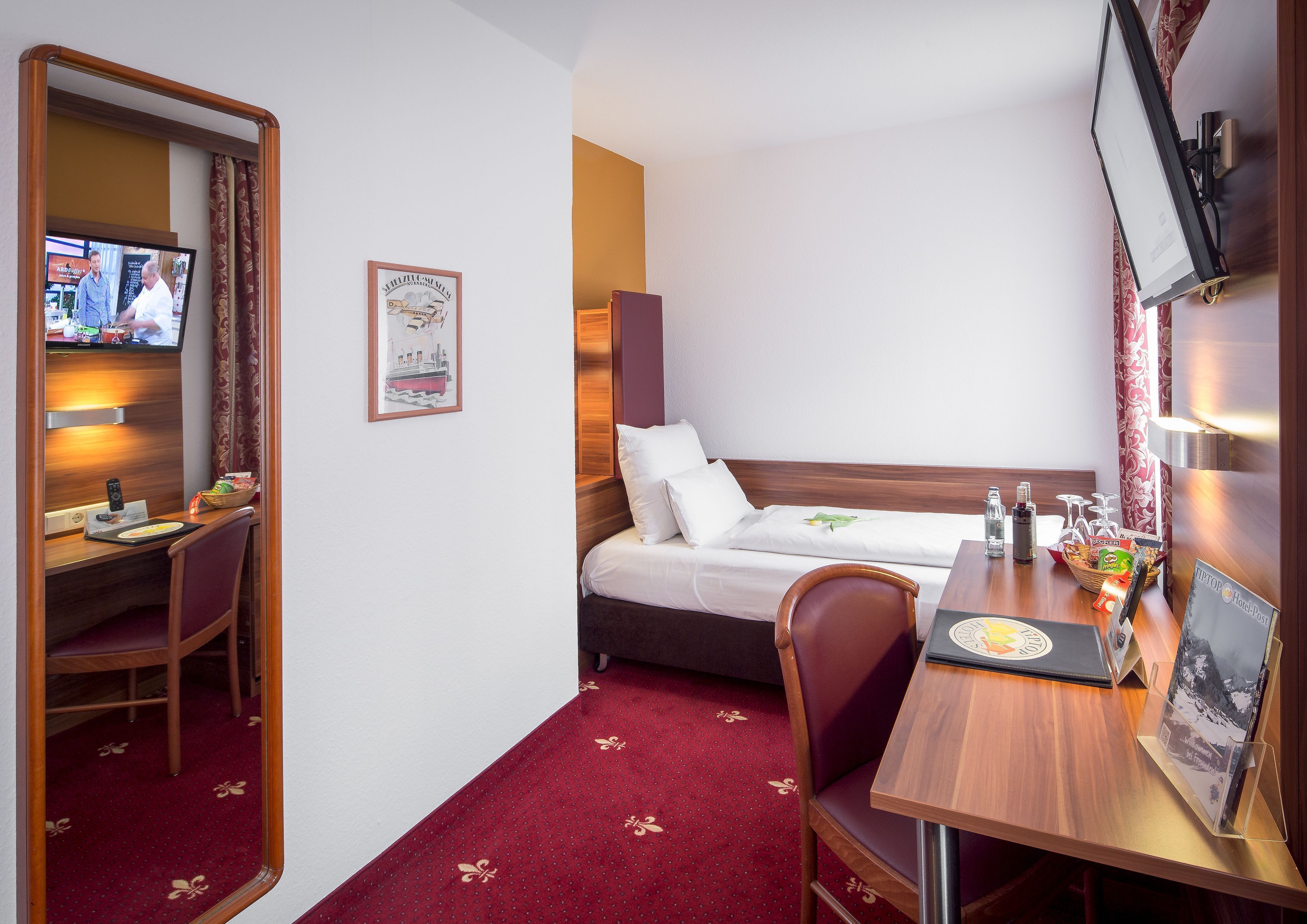Tiptop Hotel Burgschmiet