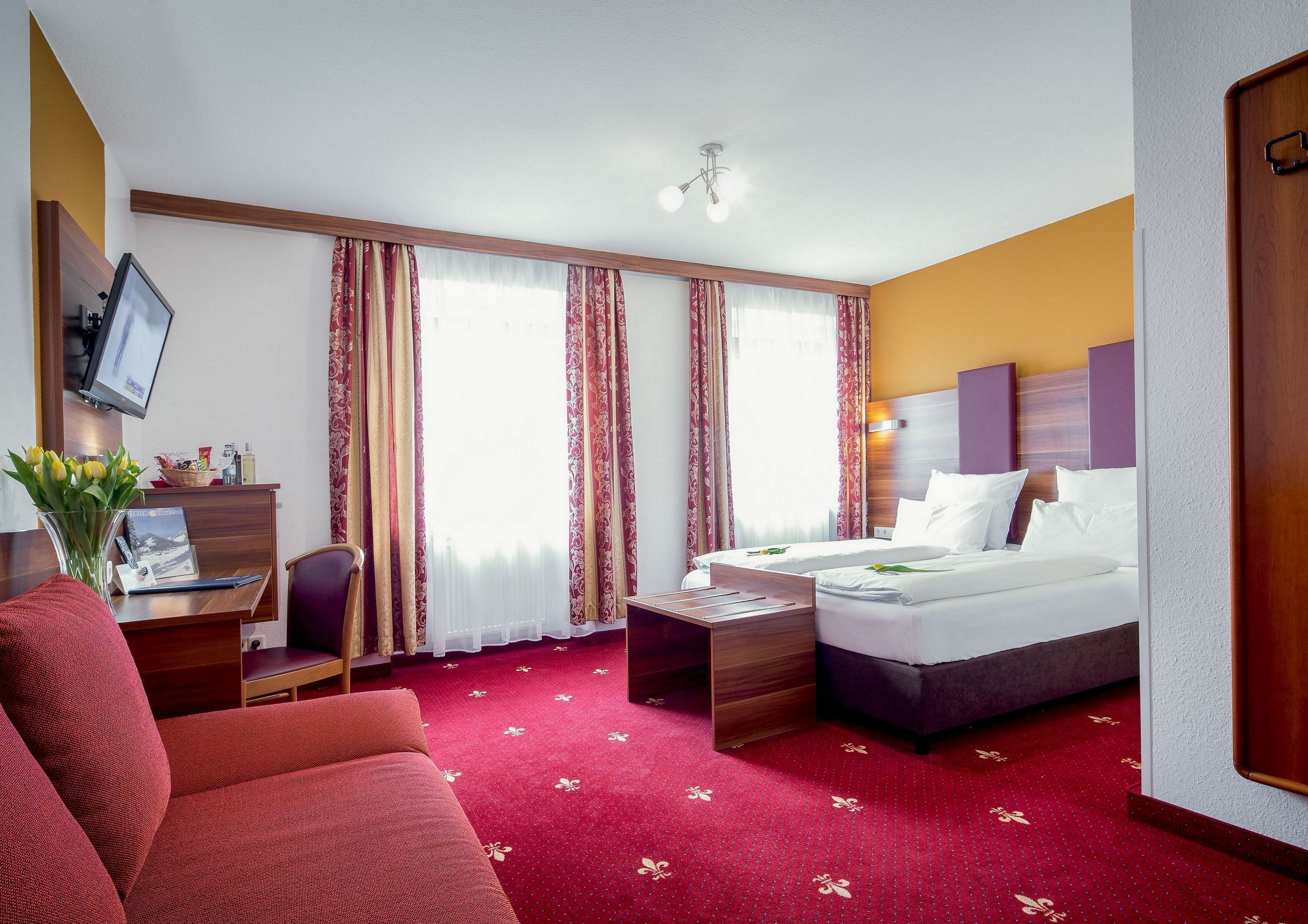 Tiptop Hotel Burgschmiet