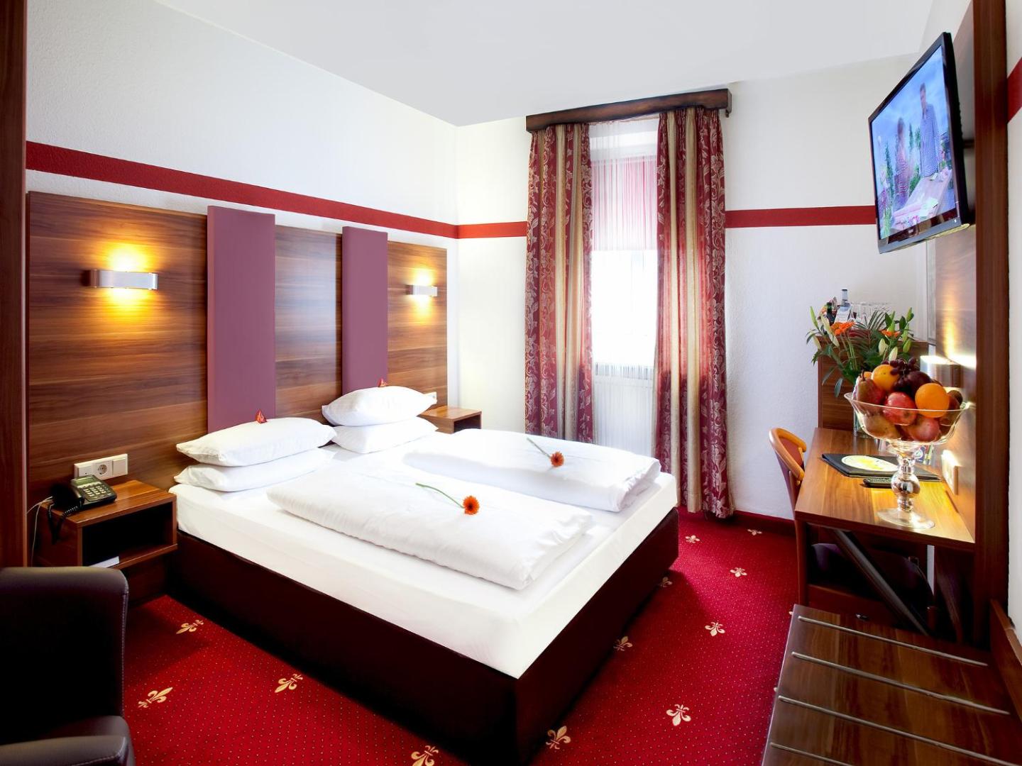 Tiptop Hotel Burgschmiet