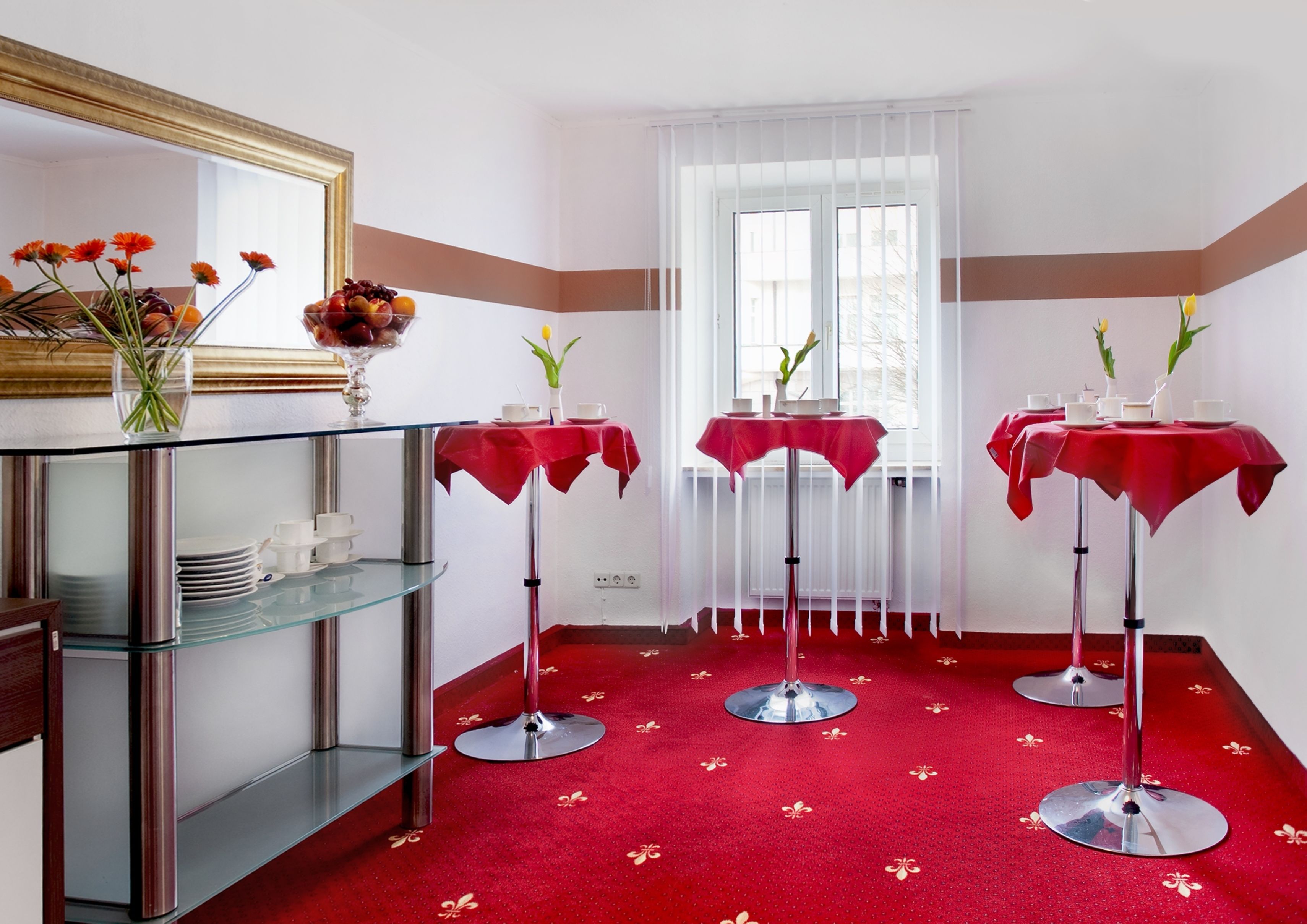 Tiptop Hotel Burgschmiet