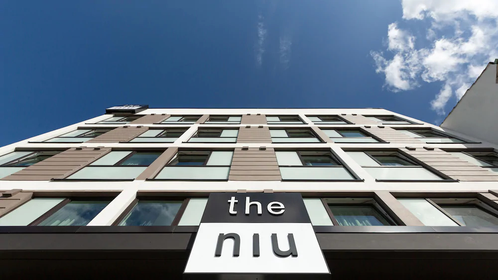 Holiday Inn - the niu, Sparrow Regensburg