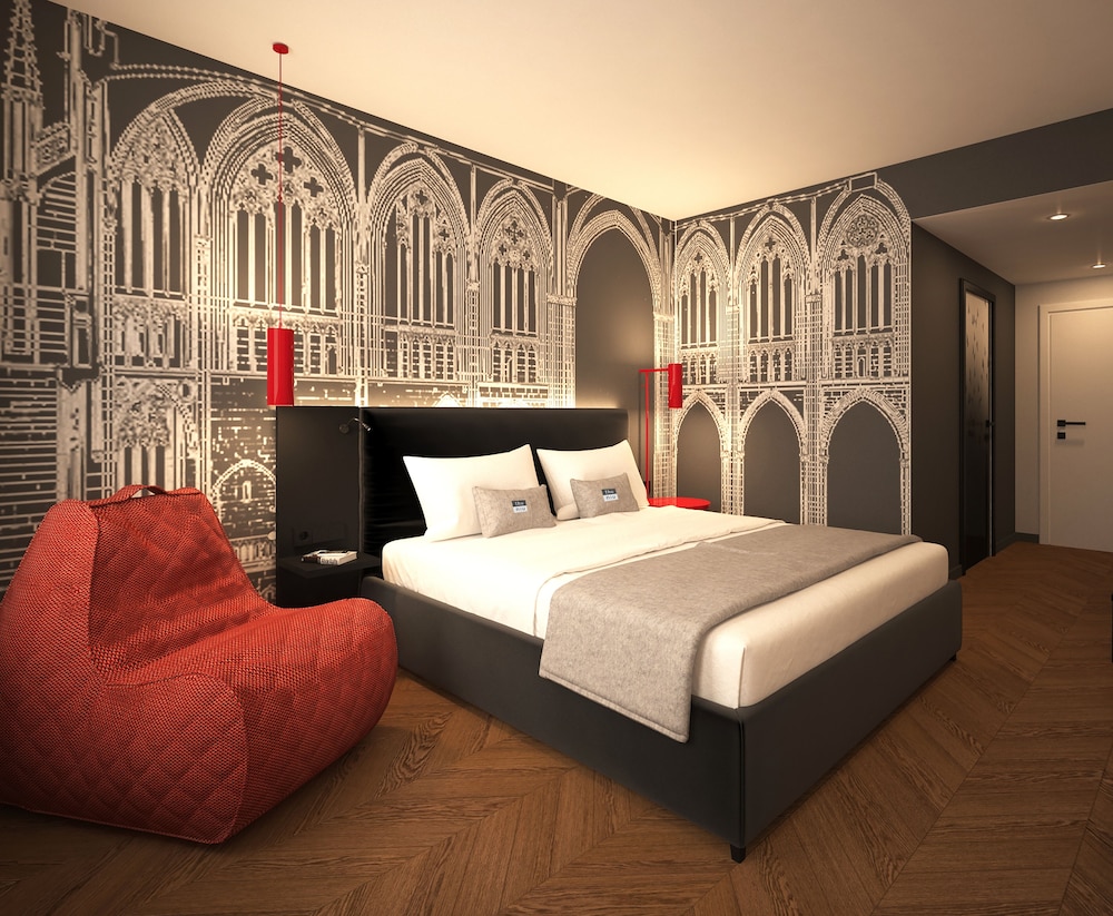 Holiday Inn - the niu, Sparrow Regensburg