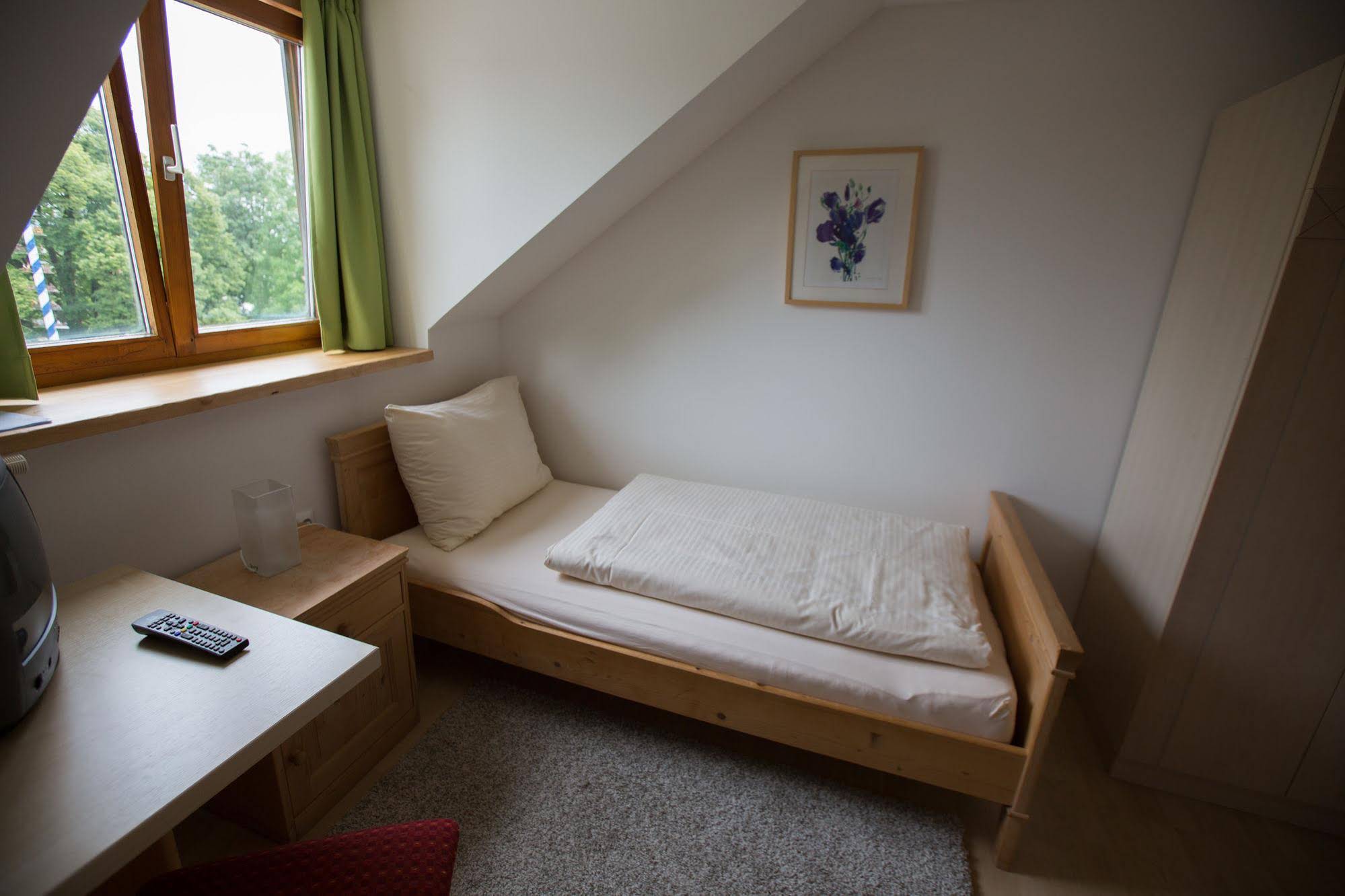 Landhotel & Gasthof Zur Post